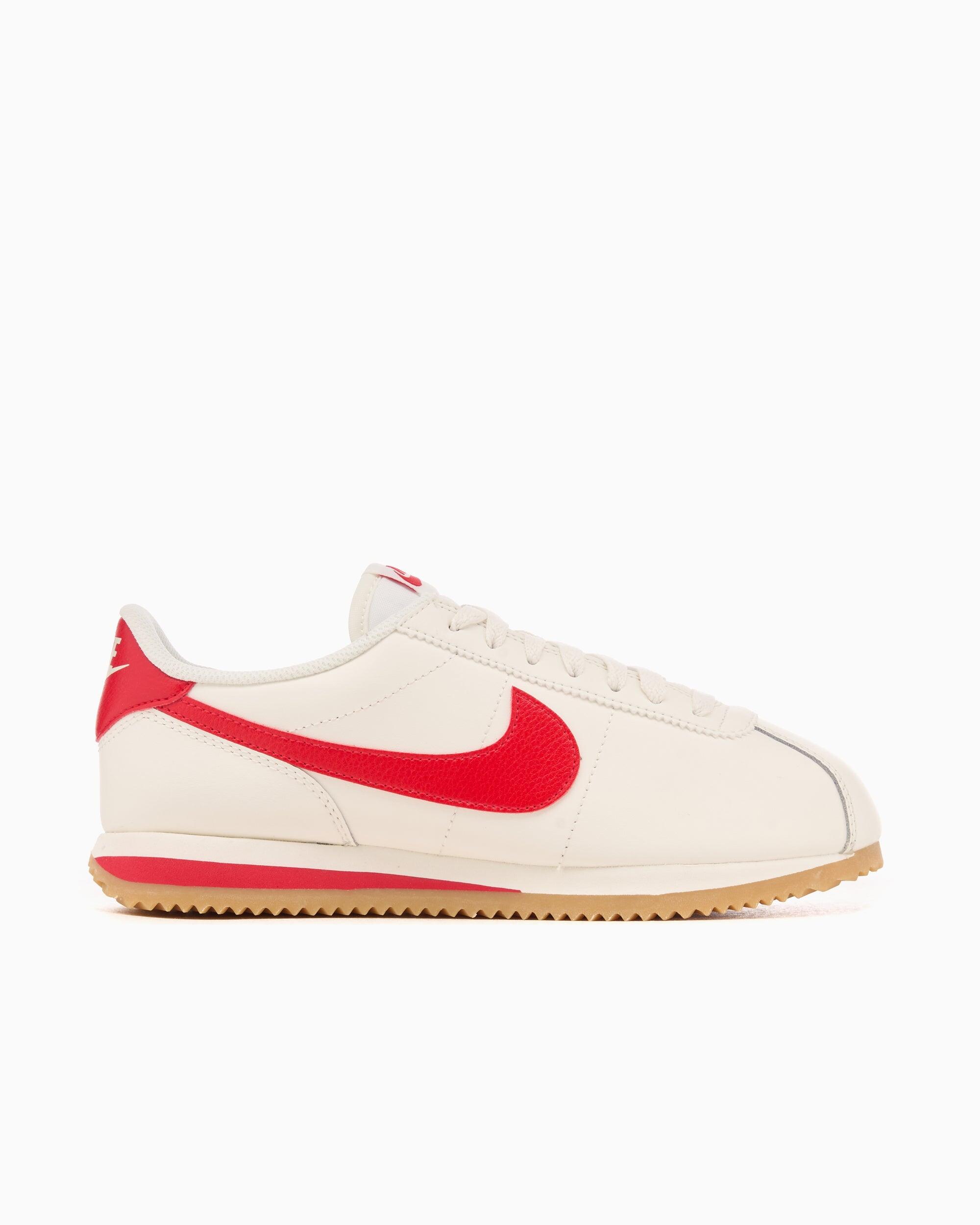 NIKE picture