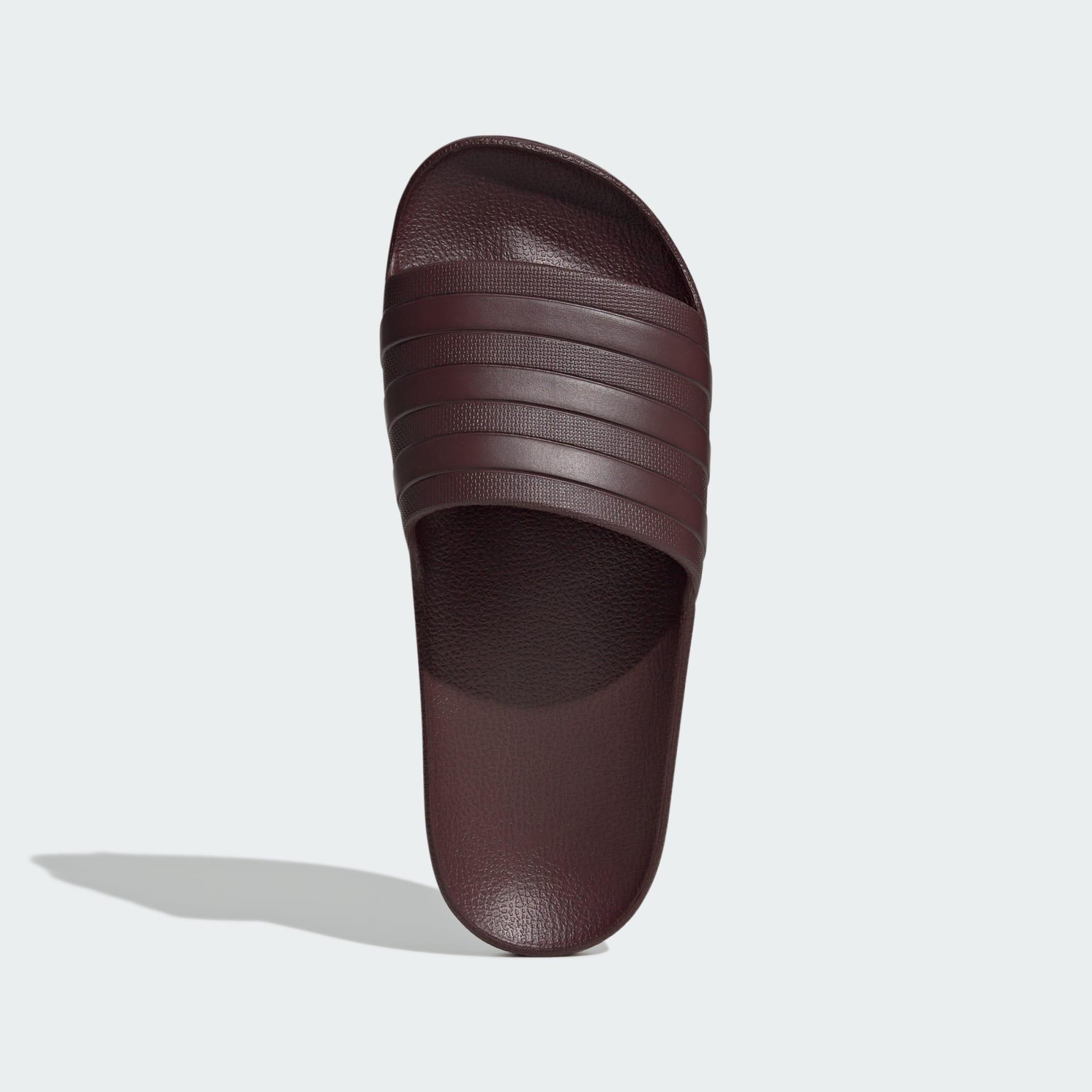 Adilette Aqua Slides 2/7