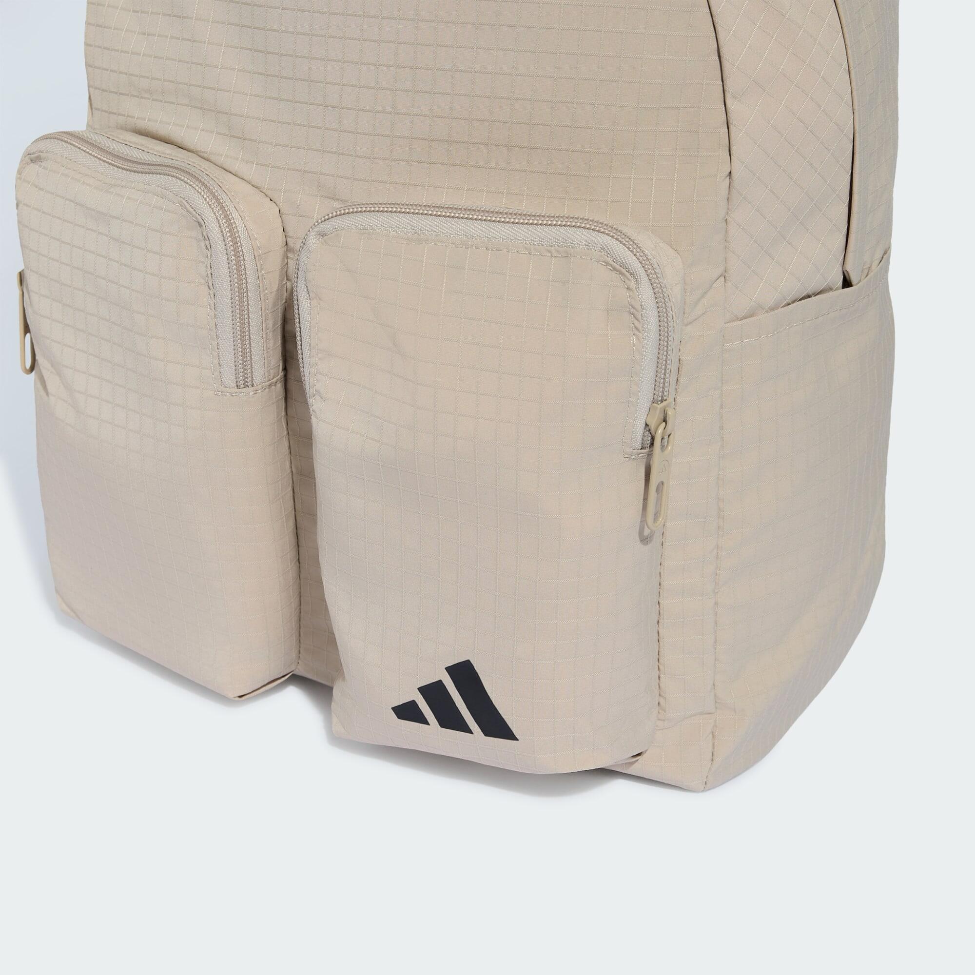Mochila Essentials Back to Campus 5/6