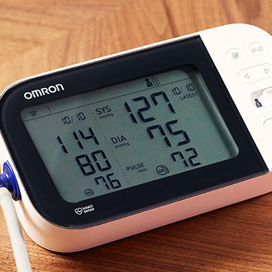 Tensiometro digitale da braccio superiore Omron | M3 Comfort 3/6