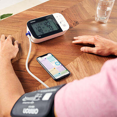 Tensiometro digitale da braccio superiore Omron | M3 Comfort 5/6