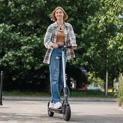 Trottinette électrique Motus Scooty 10 Lite Gen Trottinette urbaine légère 350W 3/7