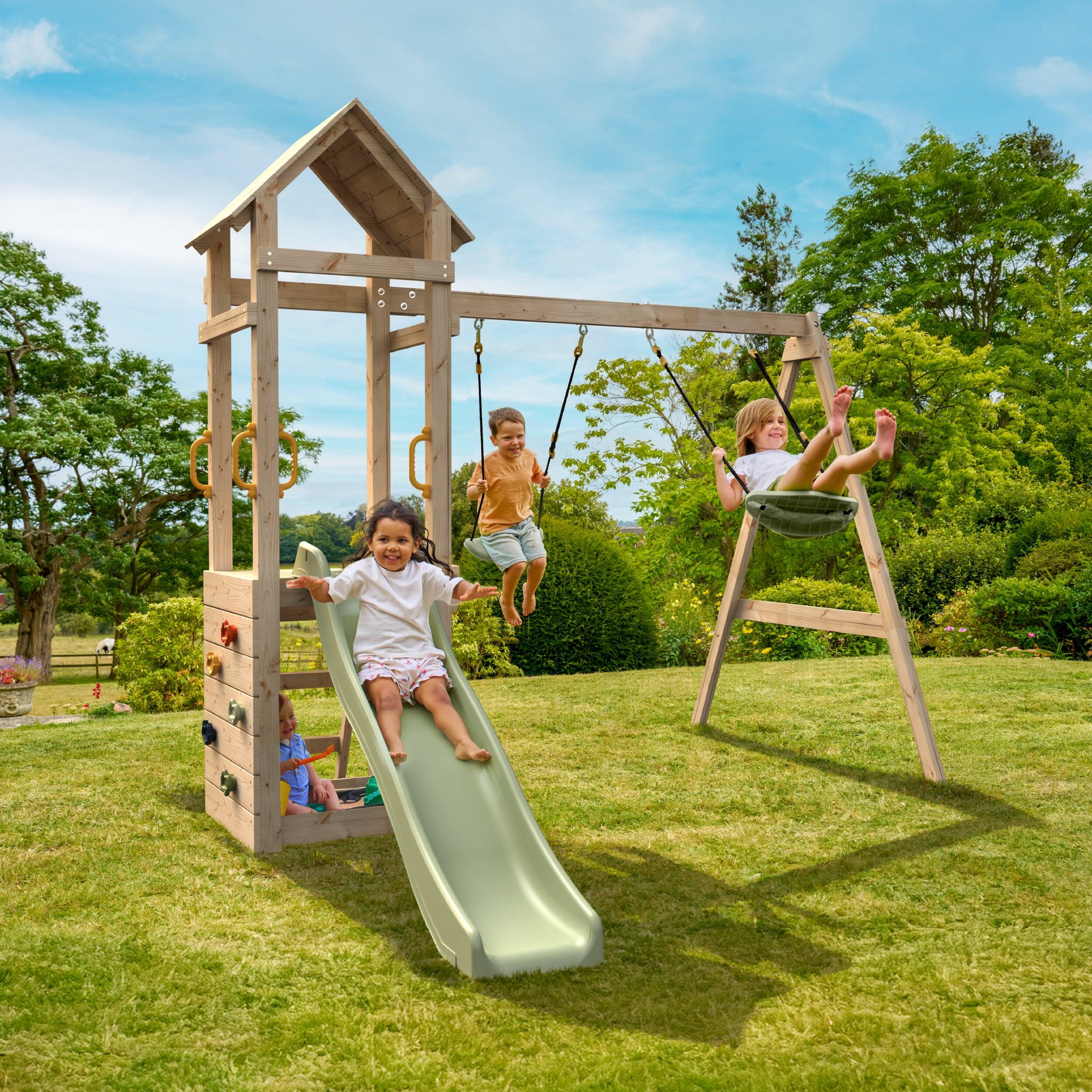 Speeltuin met glijbaan, schommels en klimwand PLAQUEMINIER bruin H240cm 2/5