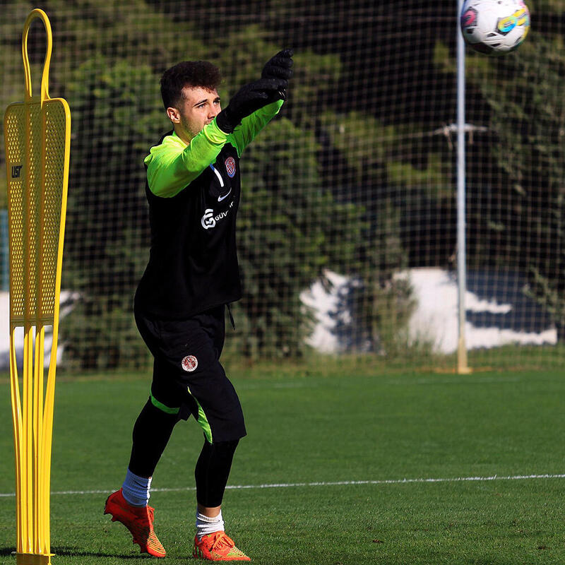 USR BRJ4 Futbol Baraj Adamı Sarı