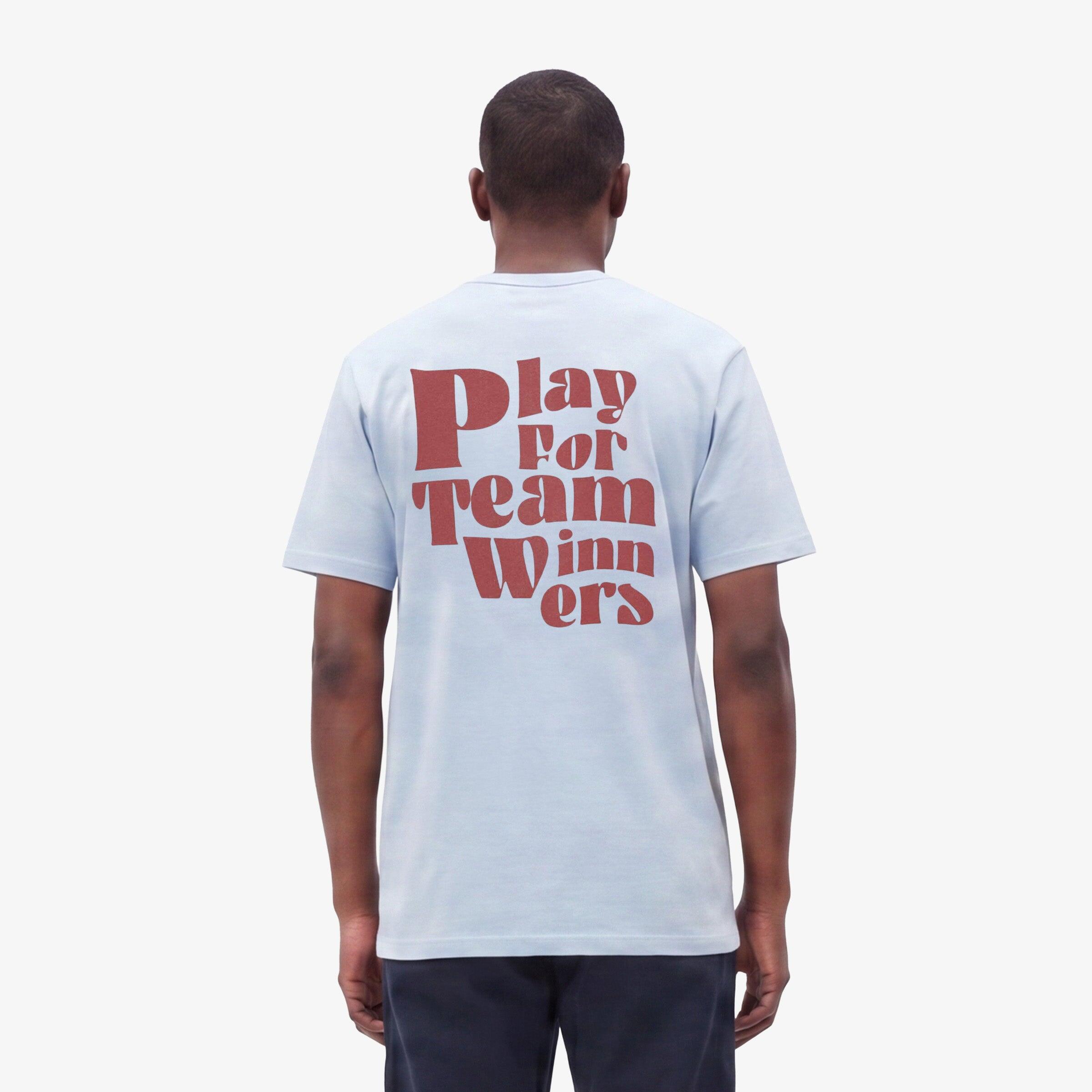 T-shirt girocollo in jersey di cotone blu cielo con stampa sul retro 2/6