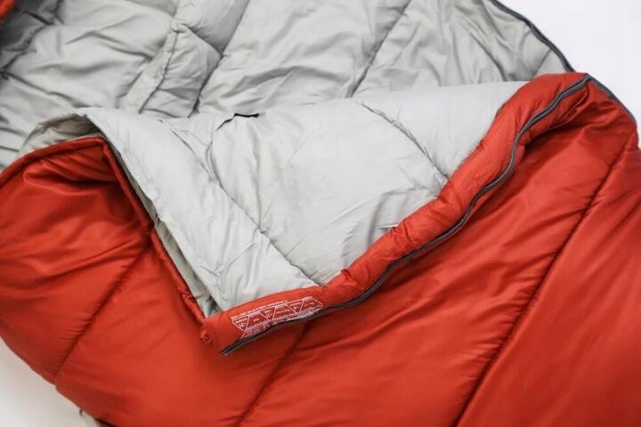 Śpiwór jednoosobowy czerwony Vango Nitestar Alpha 450