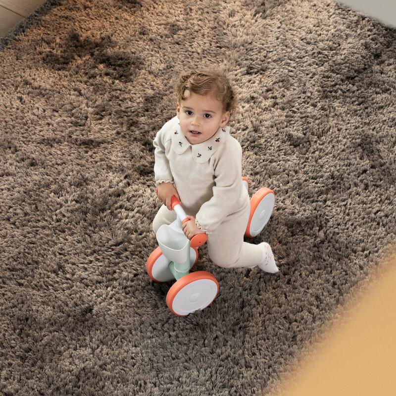 Jucărie de călărie Chillafish Quadi Racer,  BREEZE PINK