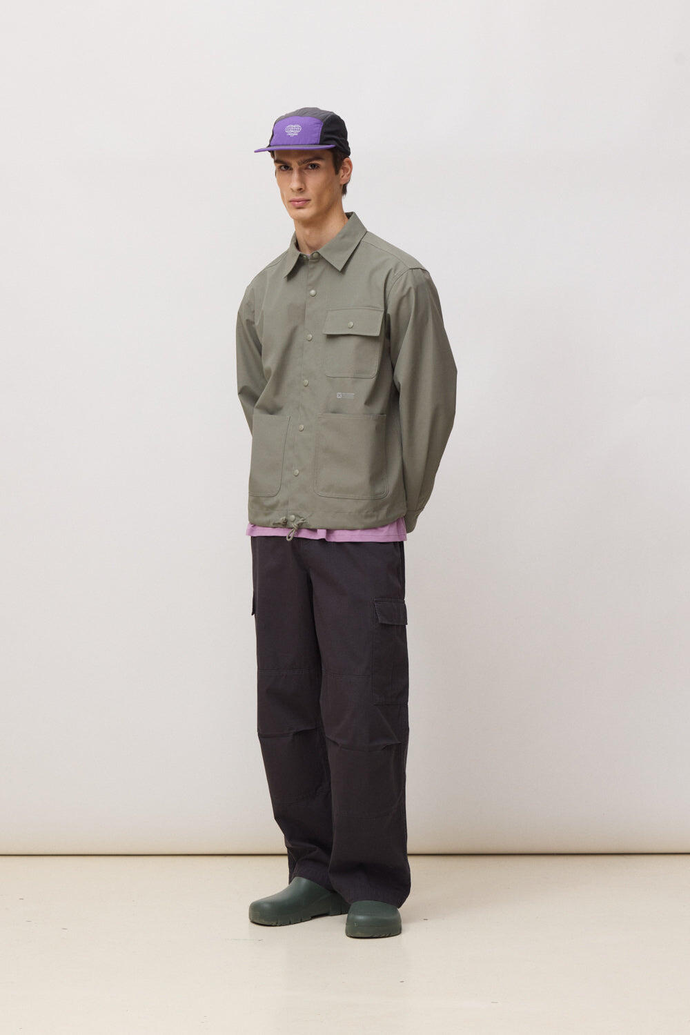 Chaqueta Mountain Olive Green de 100% Poliamida 3/5