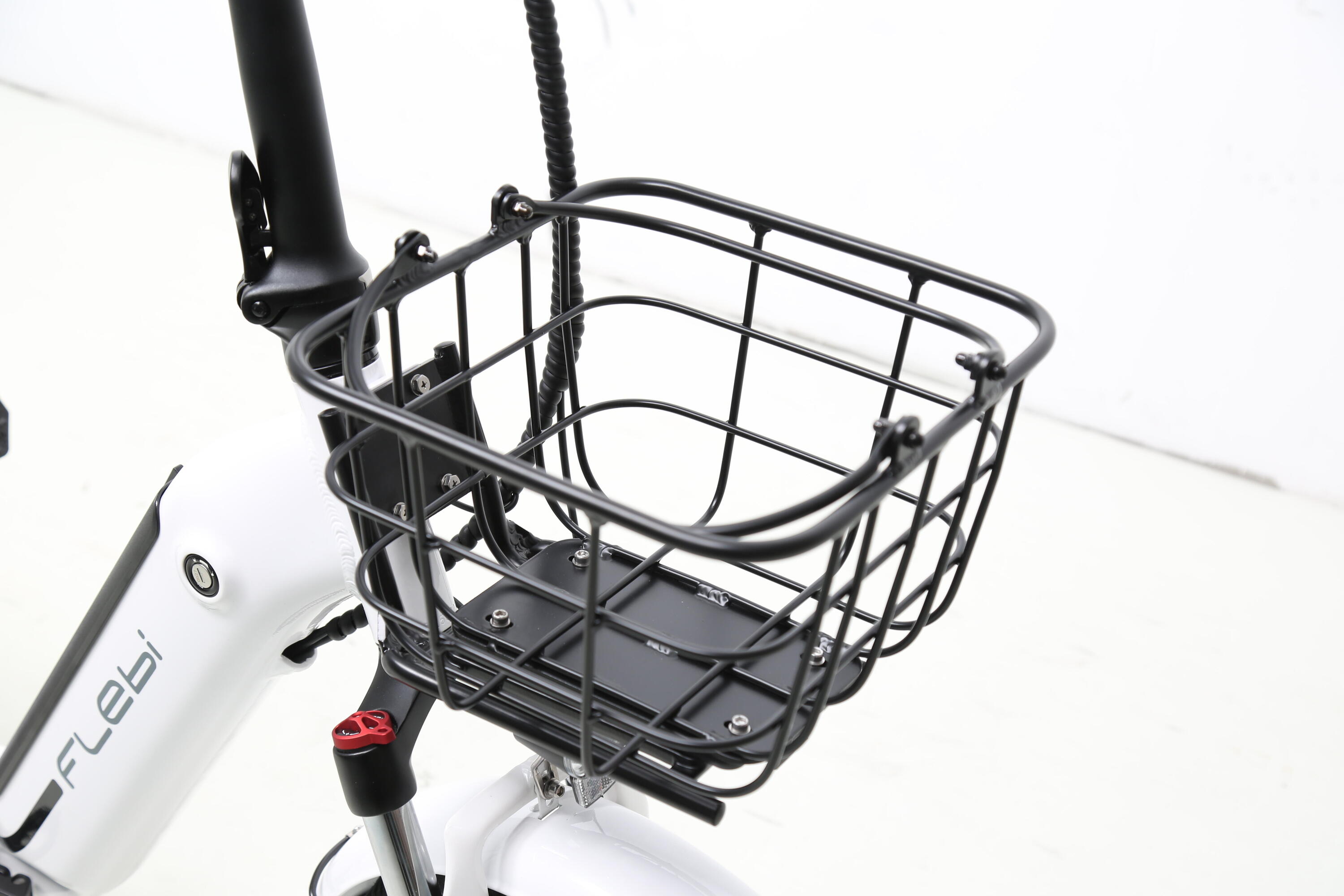 Swan Fat Blanche | 18x 3.0” | Autonomie 70 km | Fourche avec suspension 3/6