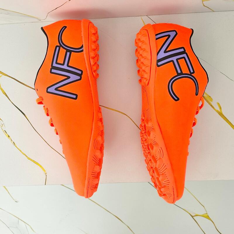 Ghete de fotbal MBrands NFC pentru teren sintetic cusute in varf 38 portocaliu