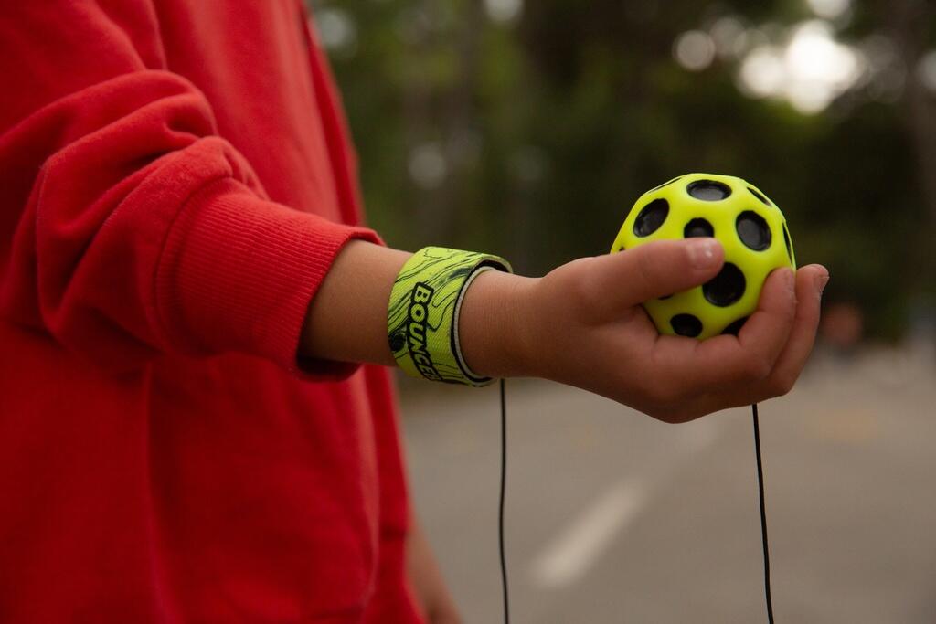 Palla Bounceback  Moon Ball con corda elastica e cinturino regolabile 5/7
