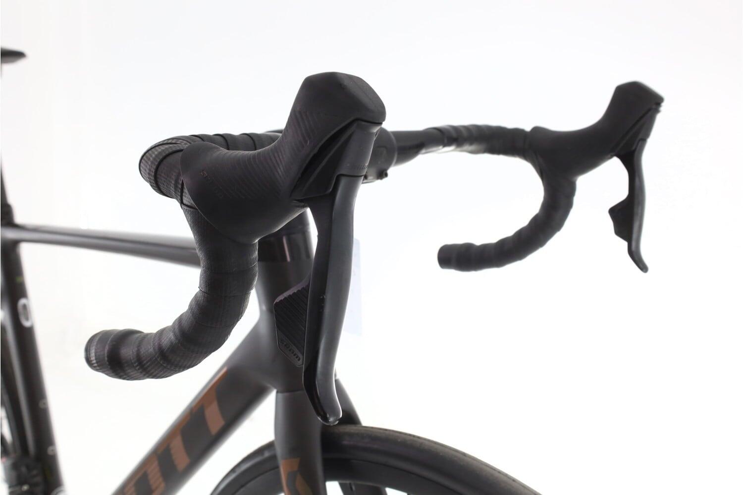 Segunda Vida · Bicicleta estrada ·  Addict RC 30 AXS 12V · Muito bom estado 6/8