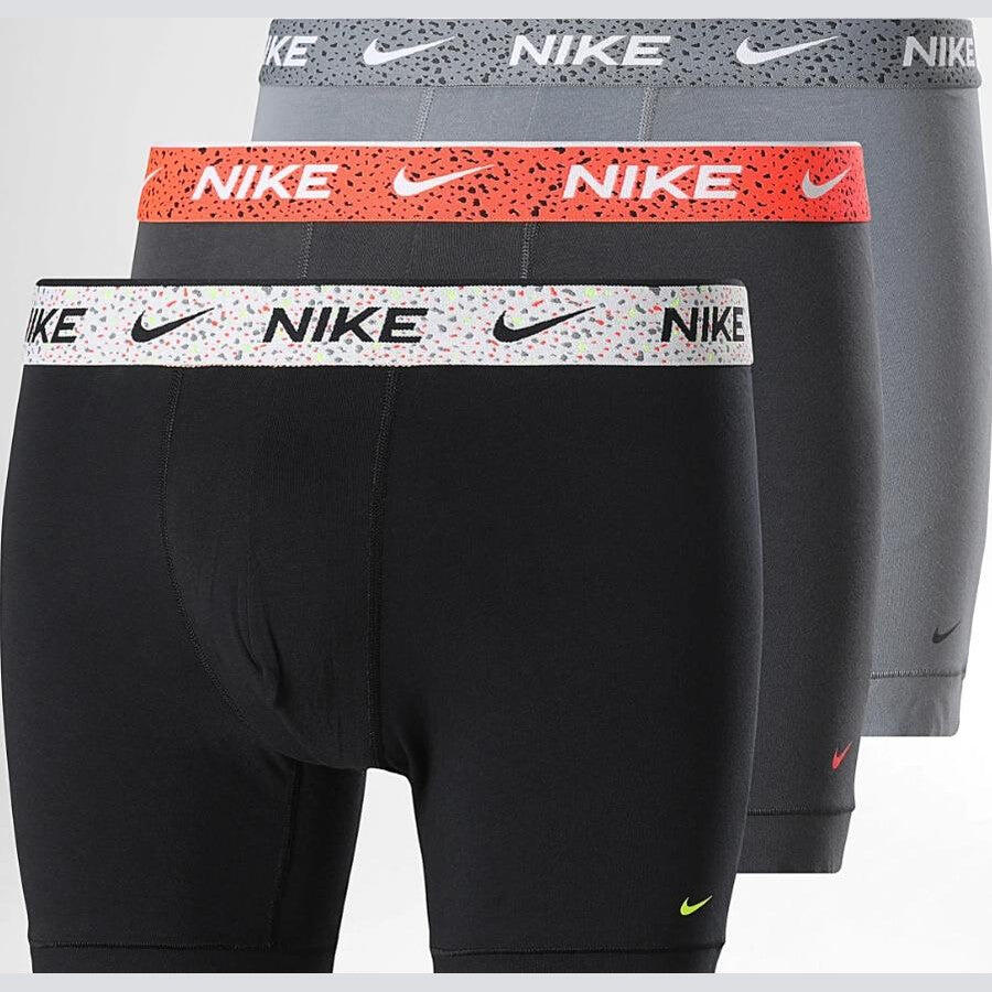 NIKE picture
