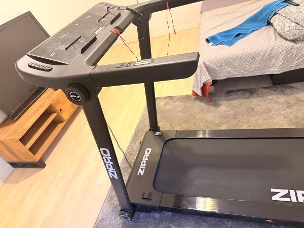 Entre Particuliers - Tapis de course pliant Zipro Pacto  16 km/h 4/5