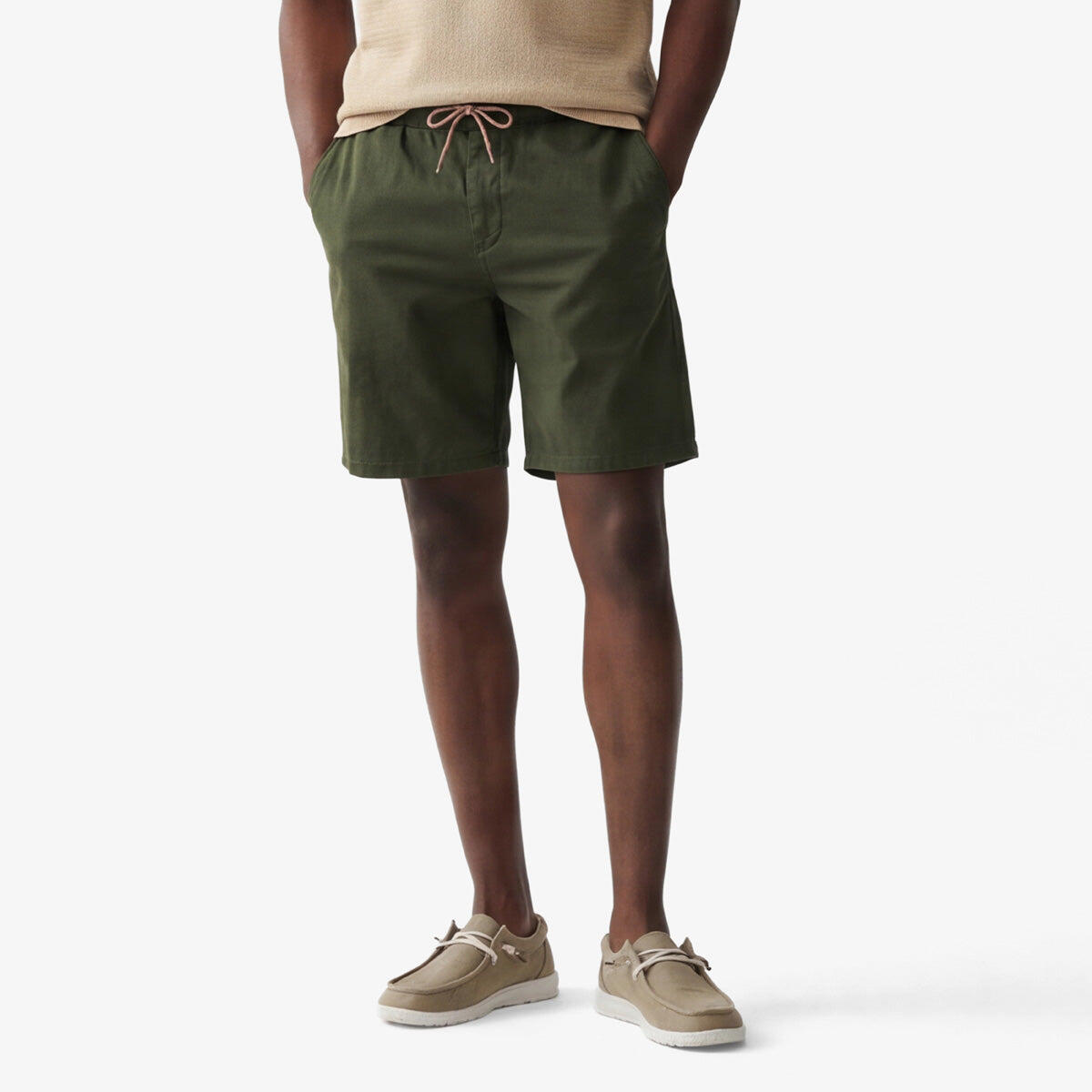 Bermuda 743 con elastico in vita verde militare 2/6