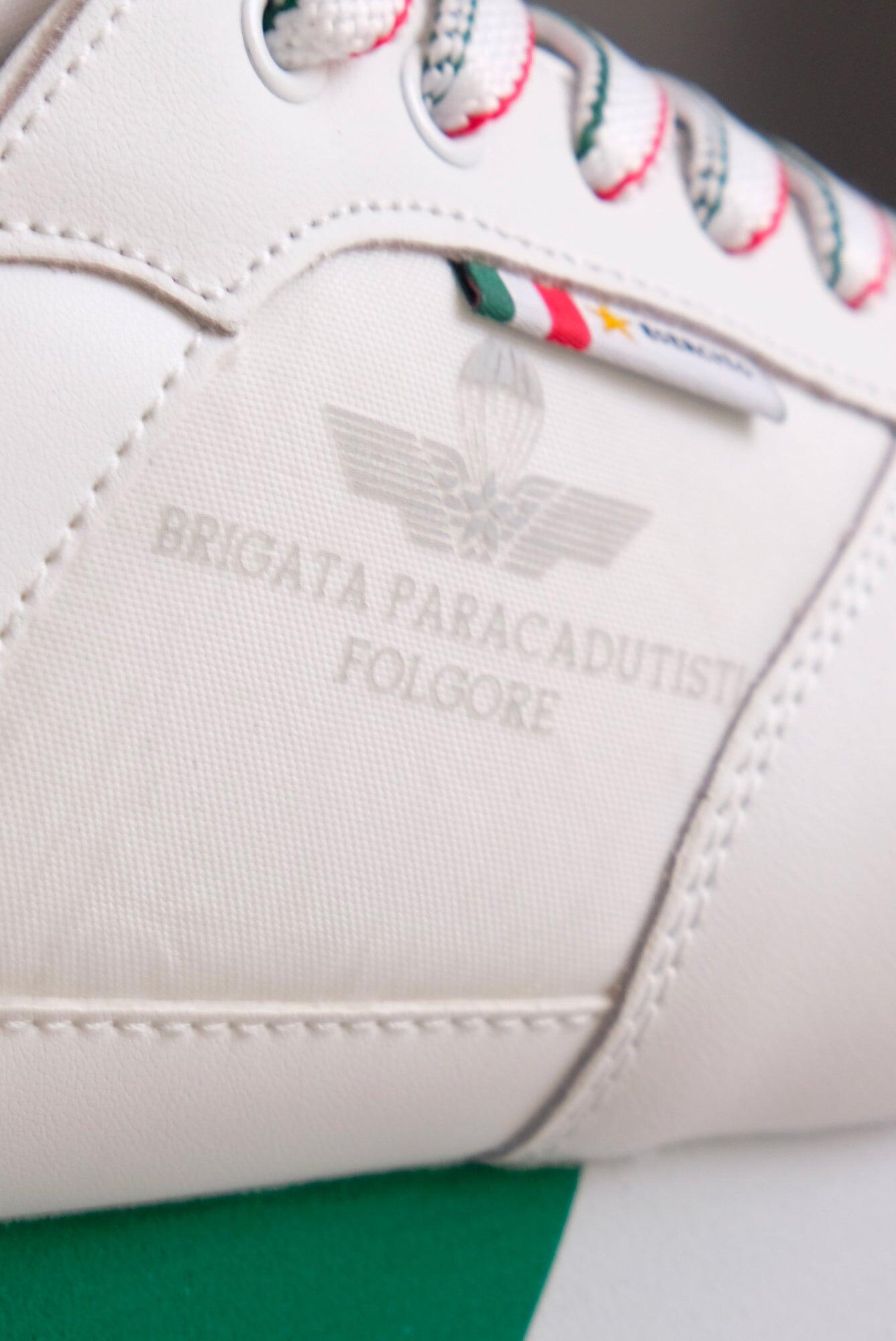 Sneakers bianche Folgore uomo in camoscio e nylon 2/4