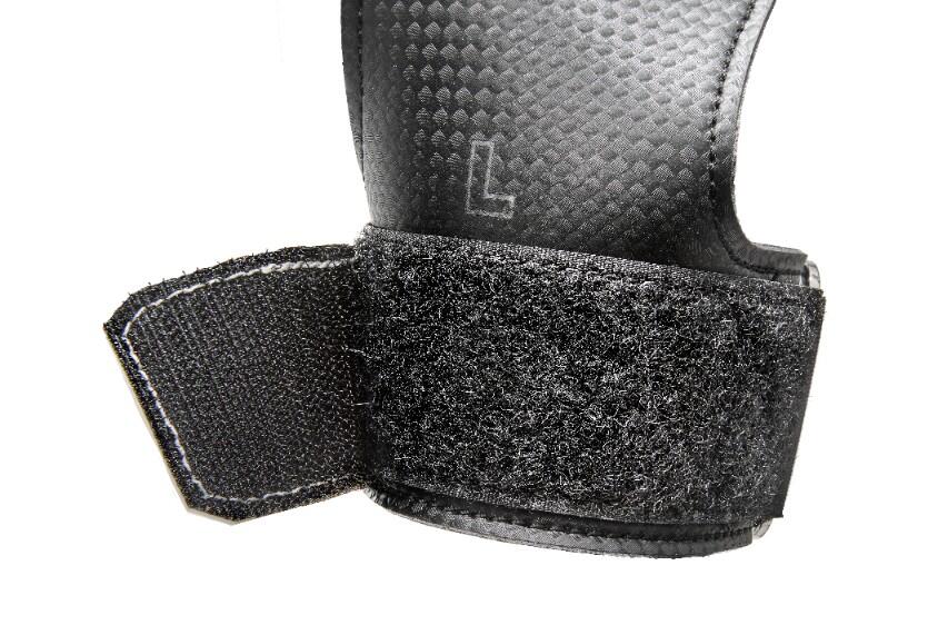 Adidas – Lifting Grips / Zughilfen - Black/White - L/XL 5/7