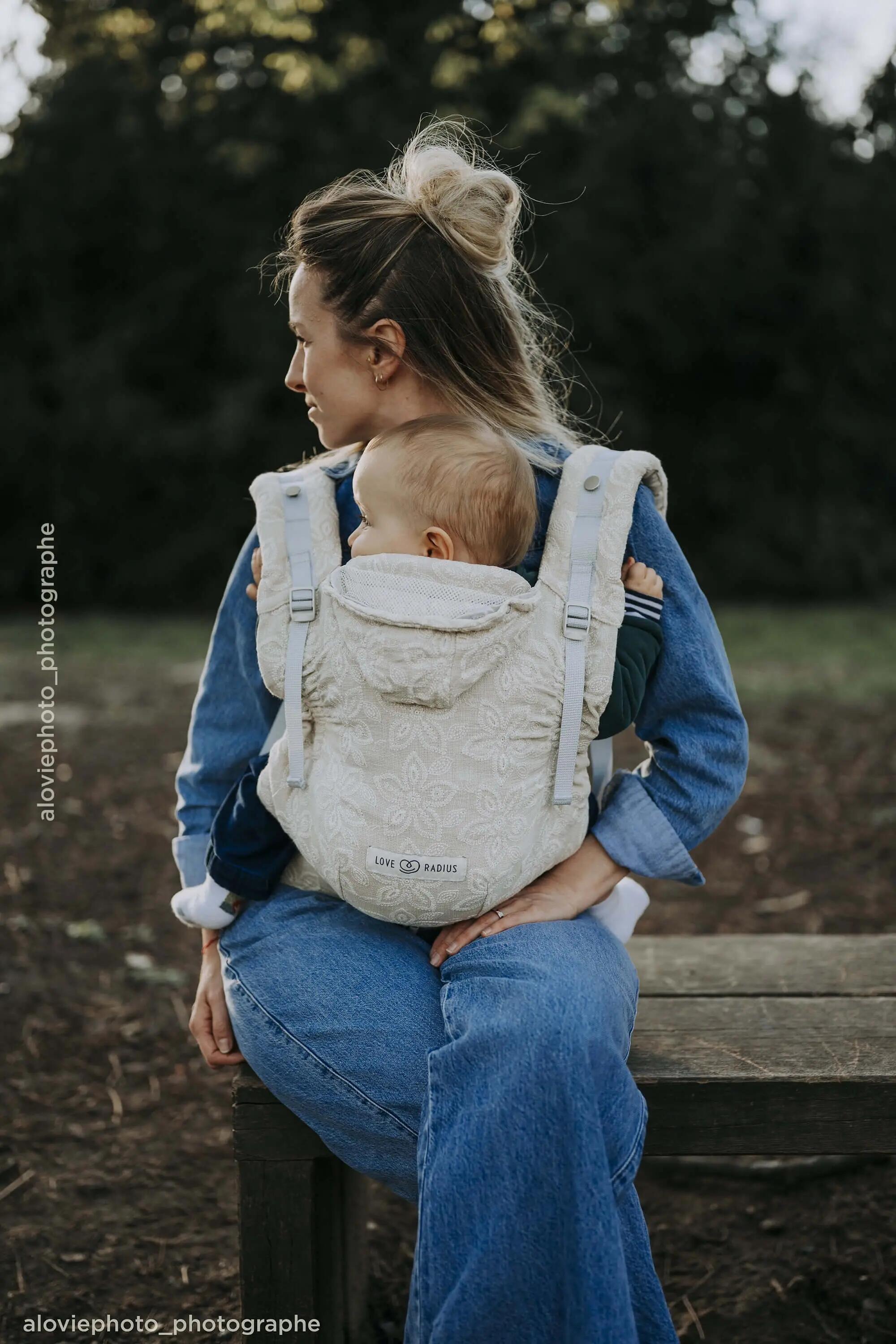Porte-bébé HoodieCarrier 2 - Fleur de Lin 5/5