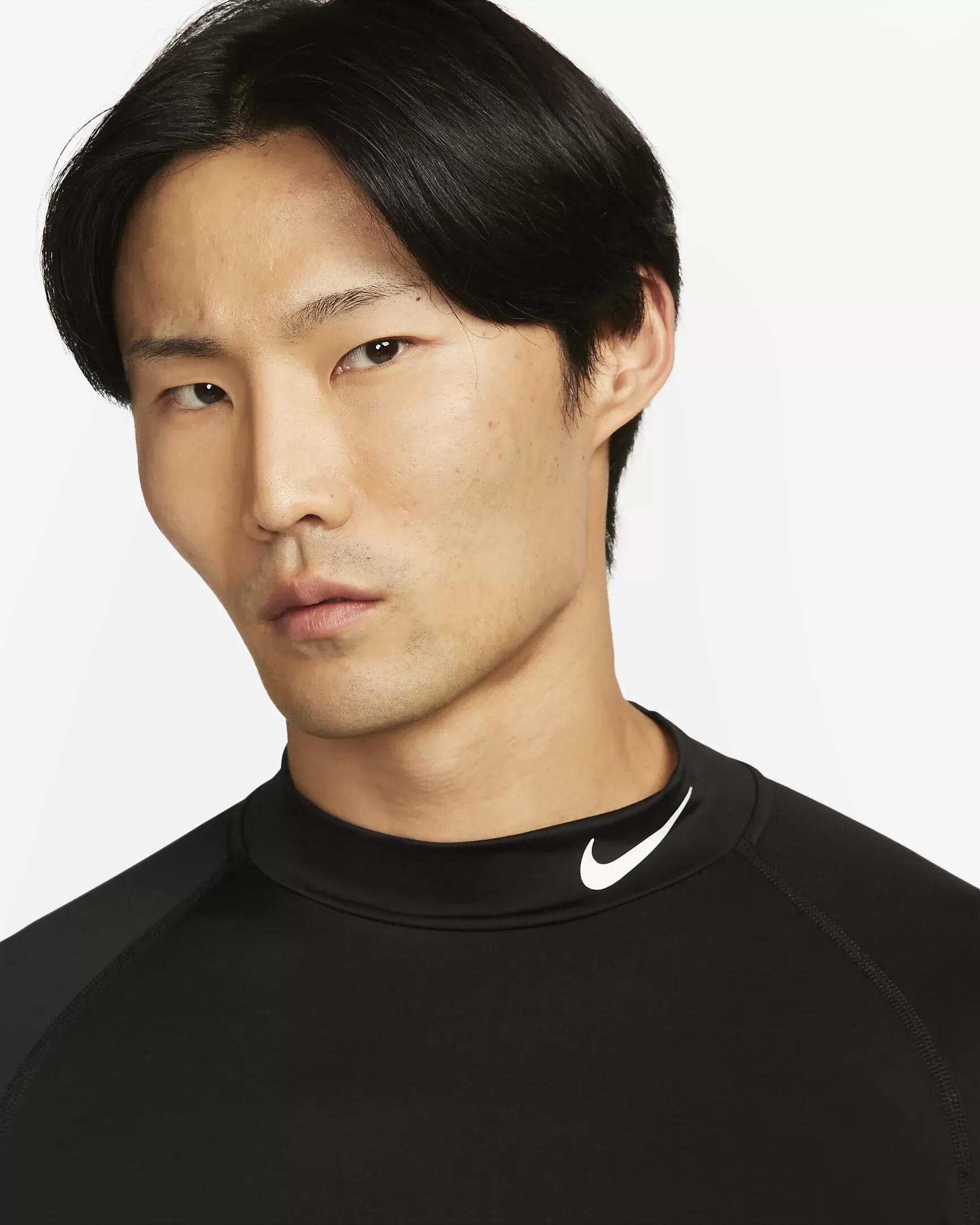 Maglie maniche lunghe da palestra uomo nike nero 2/4