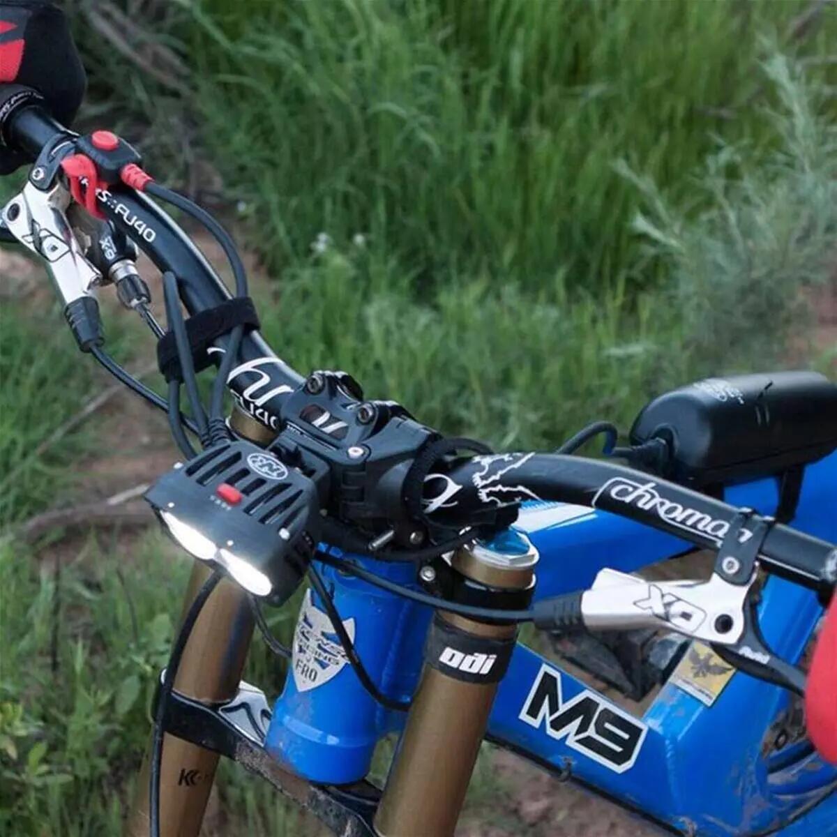 Éclairage avant usb pro 4200 Nite Rider Enduro Remote 2/4