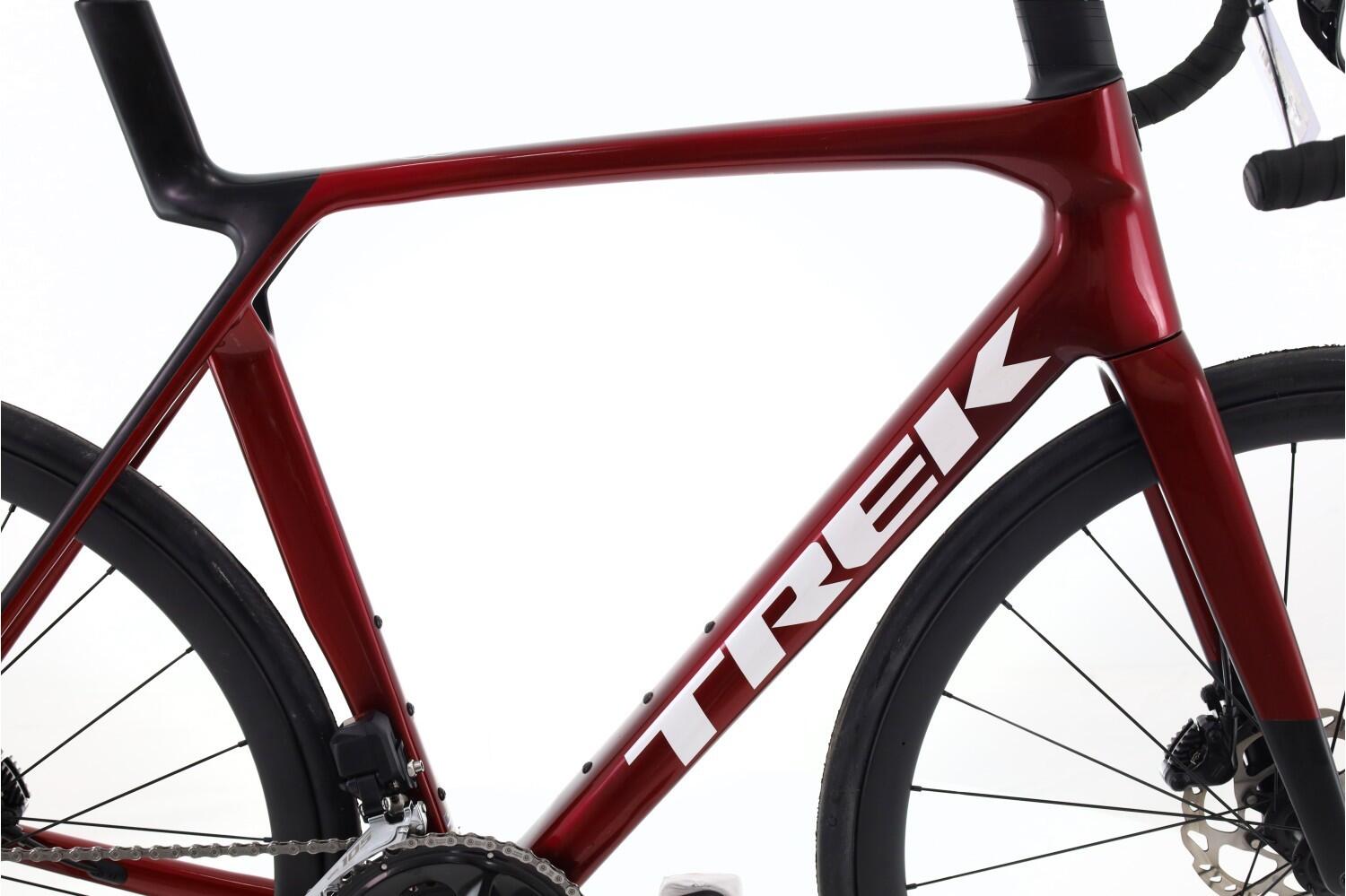 Vélo de route reconditionné ·  Madone SL6 GEN 8 Di2 12V · Très bon état 2/8
