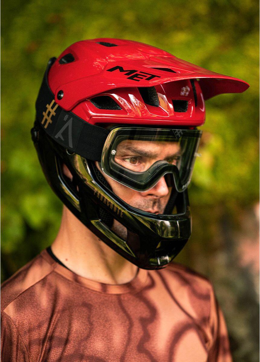 Helm mit abnehmbarem Kinnschutz Met Parachute MCR Mips Rot/Schwarz 3/6