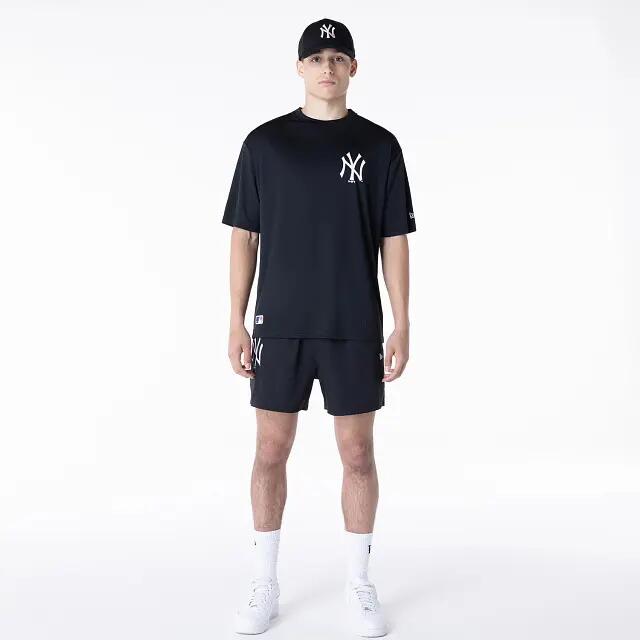 Camisa T-shirt dos New York Yankees New Era League Essentials 2/7