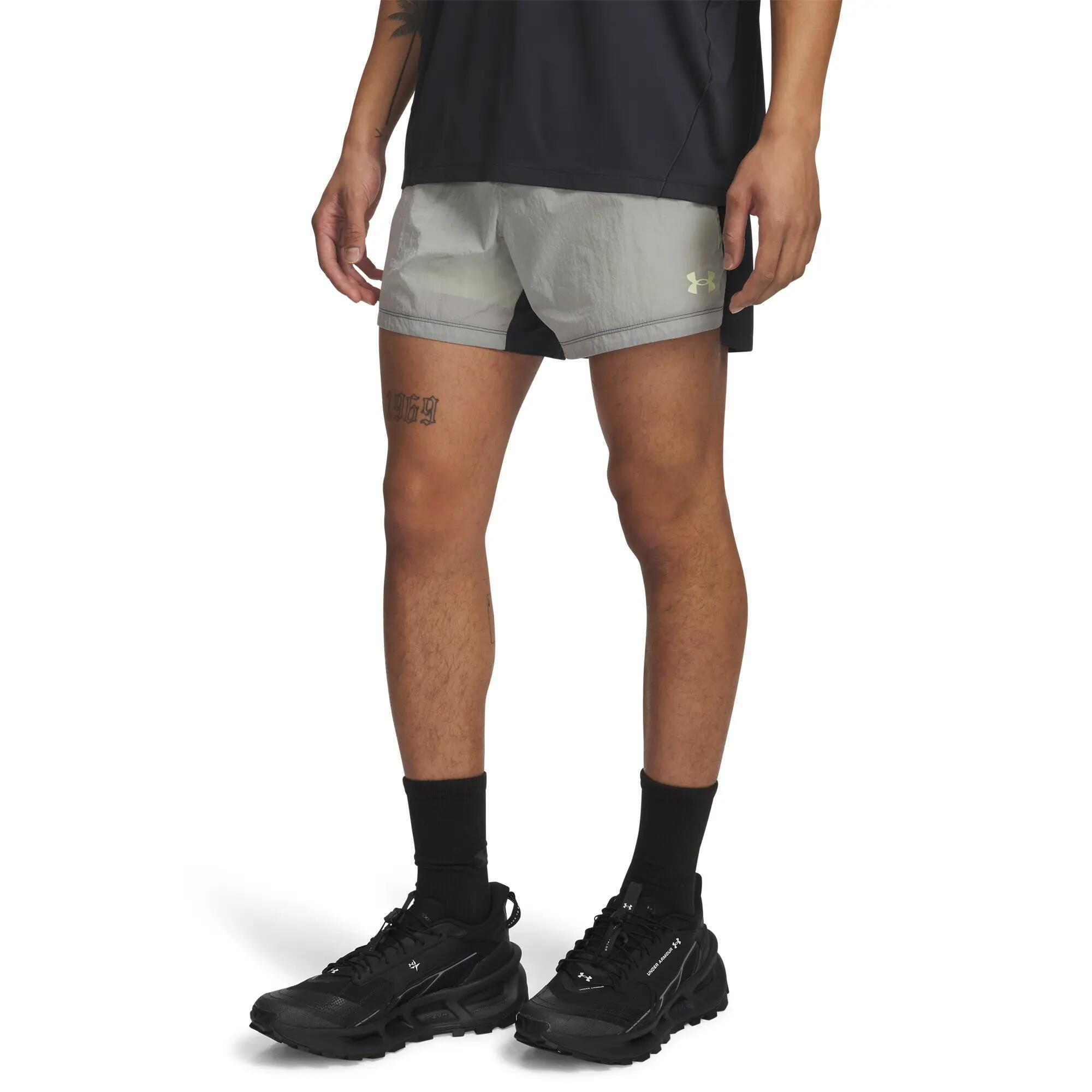 UNDER ARMOUR picture