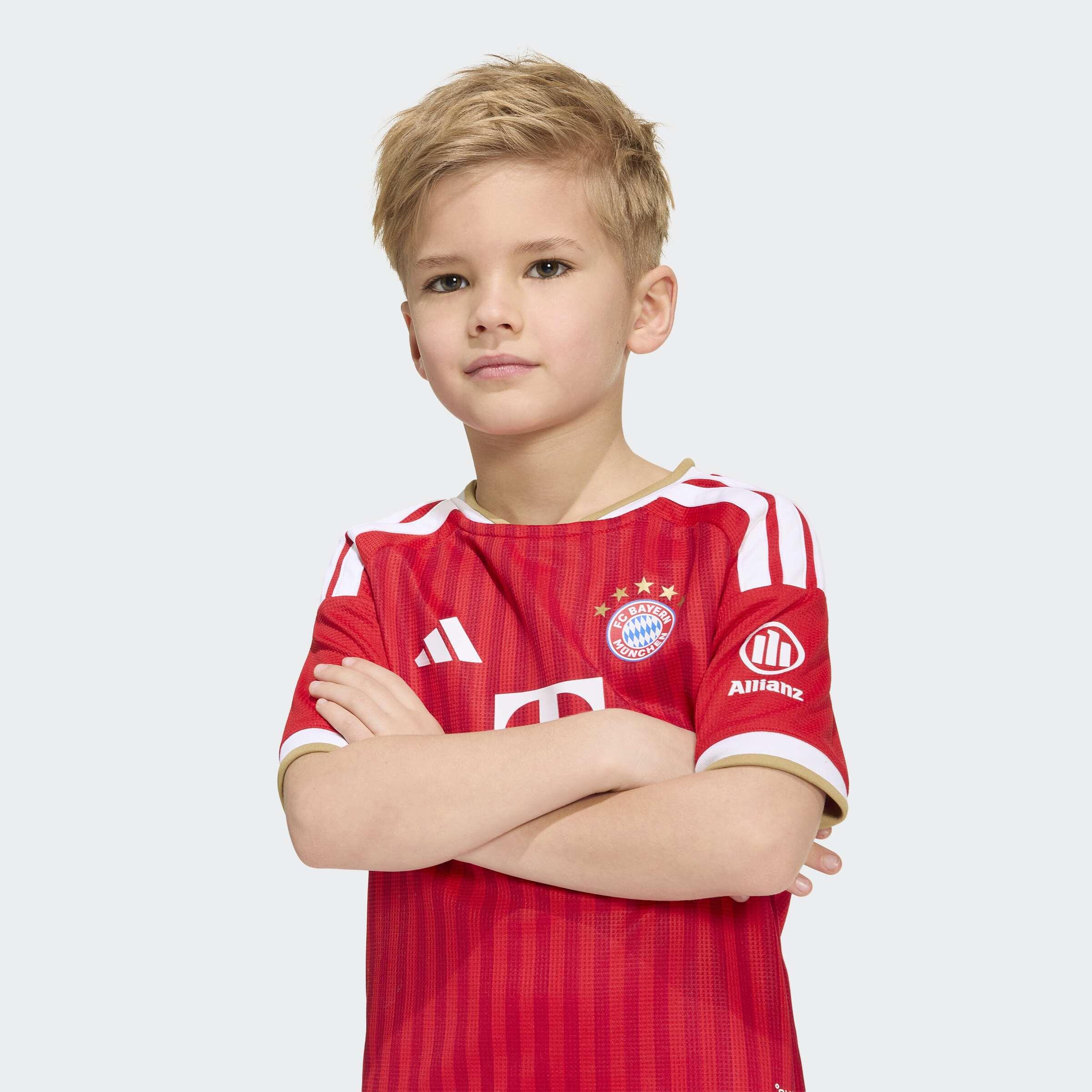 Ensemble Domicile FC Bayern 26/27 Enfants 6/7