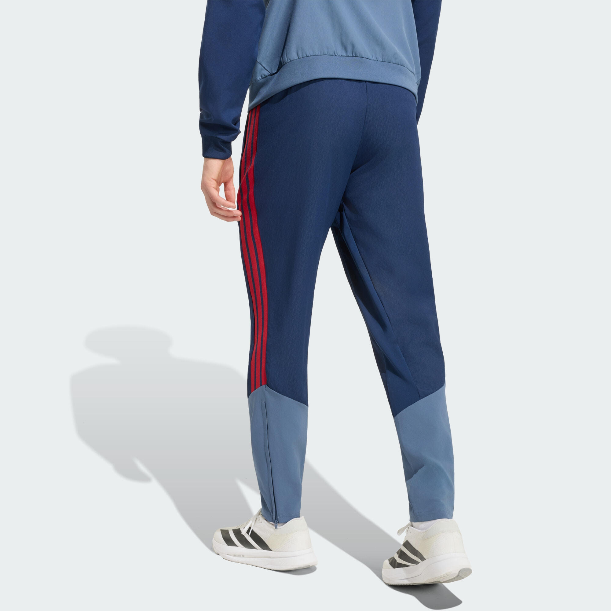 Pantalon de présentation FC Bayern Munich 26/27 3/5