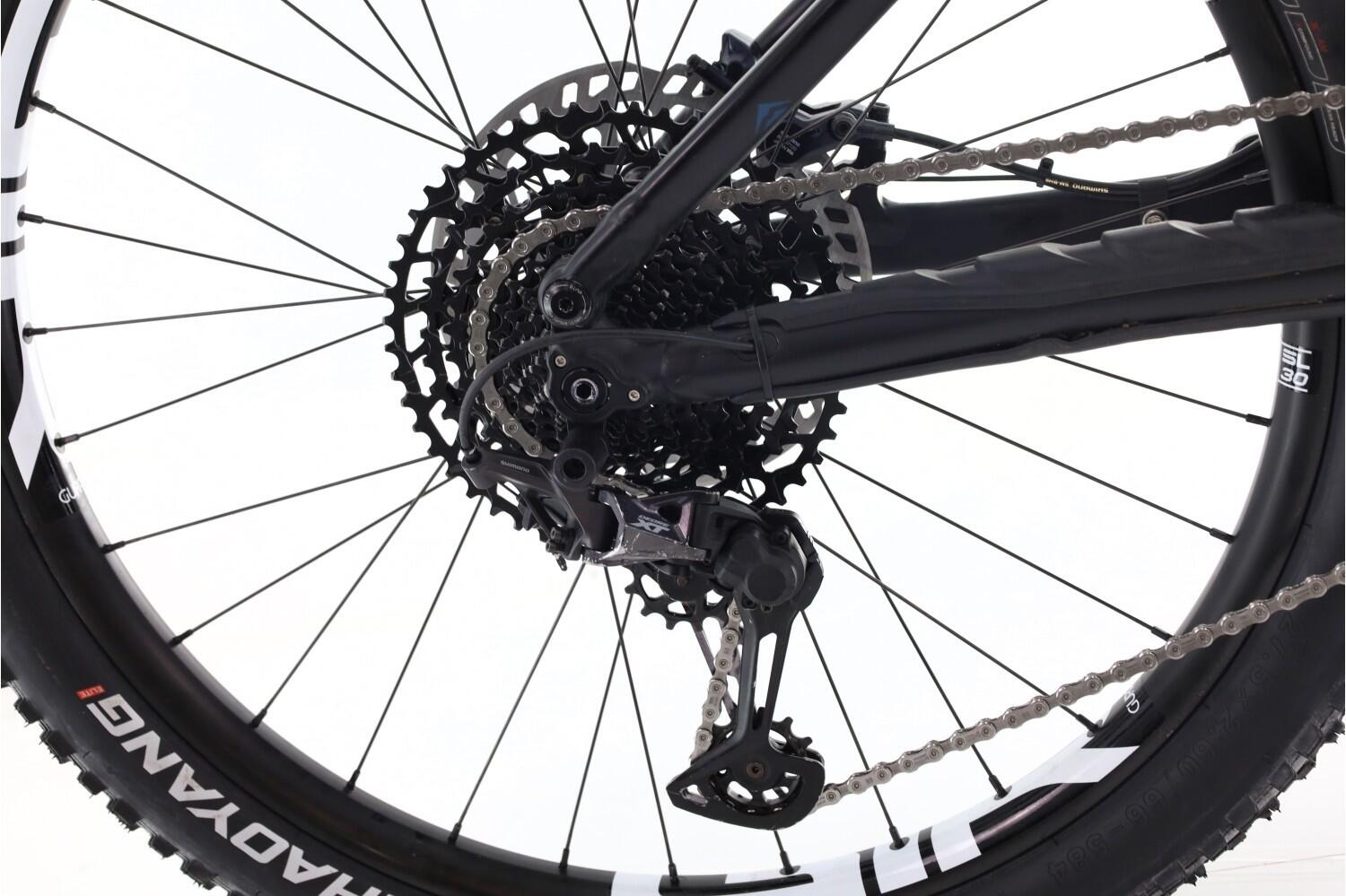 Refurbished E-MTB Fully ·  eOne-Forty 8000 XT · Sehr guter Zustand 3/8