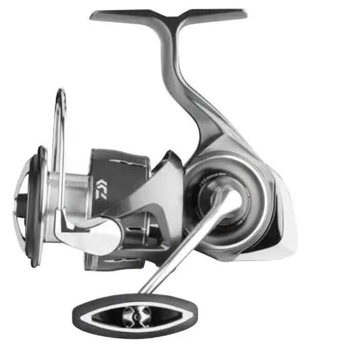 Мотовило Daiwa 24 LUVIAS LT2500S, 9 лагера, 150 m x 0.16 mm, 5.1:1