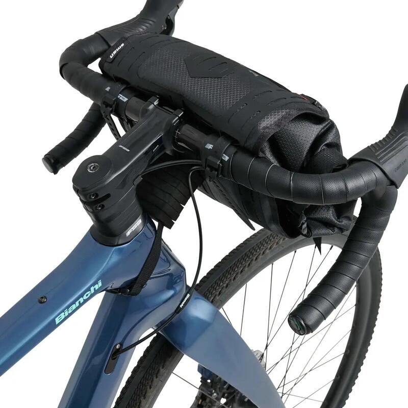 Uswe Handlebar Accessory Bag Black