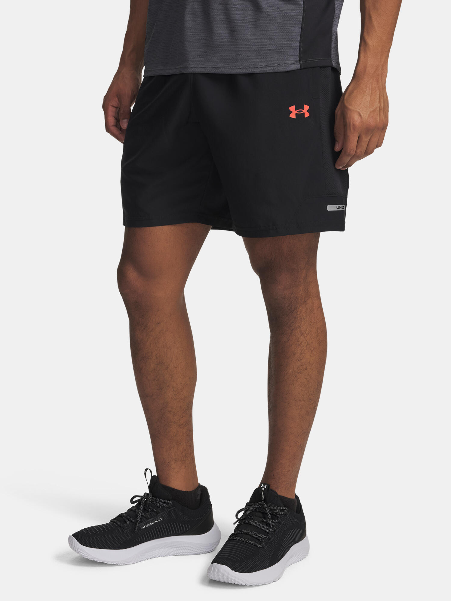 UNDER ARMOUR picture