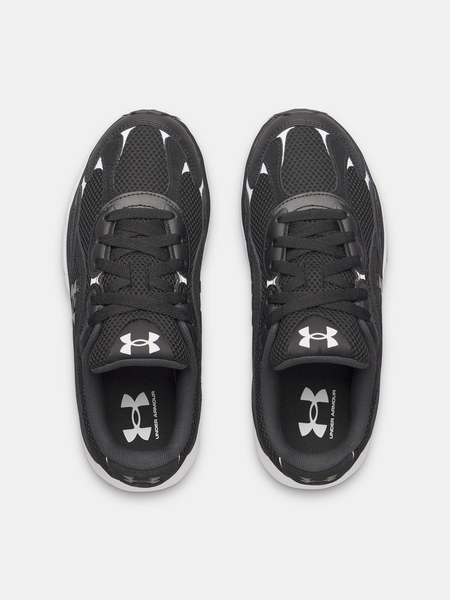 Dames trainingsschoenen Under Armour Tech Runner zwart/zwart/castlerock 5/7