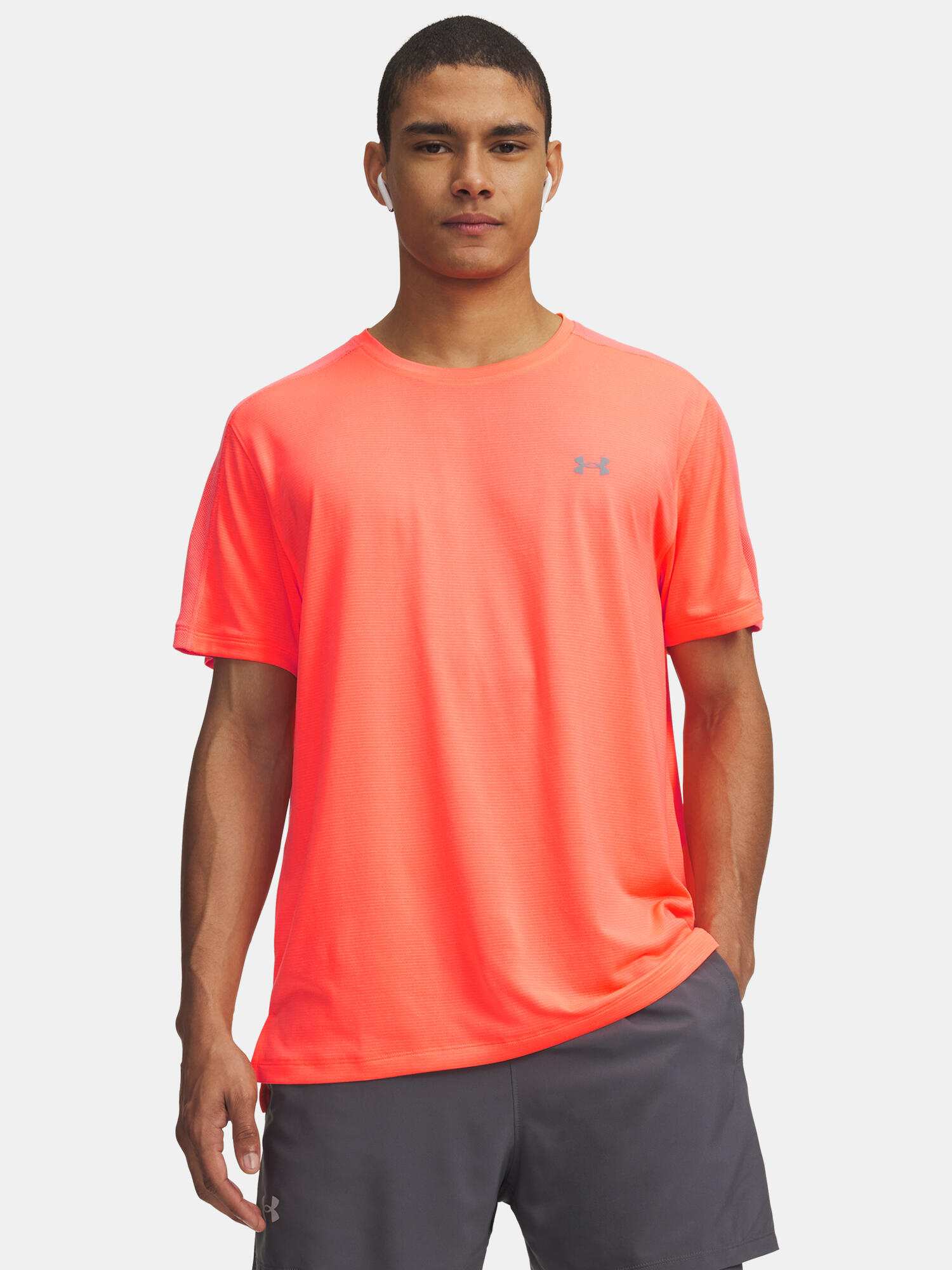 UNDER ARMOUR picture