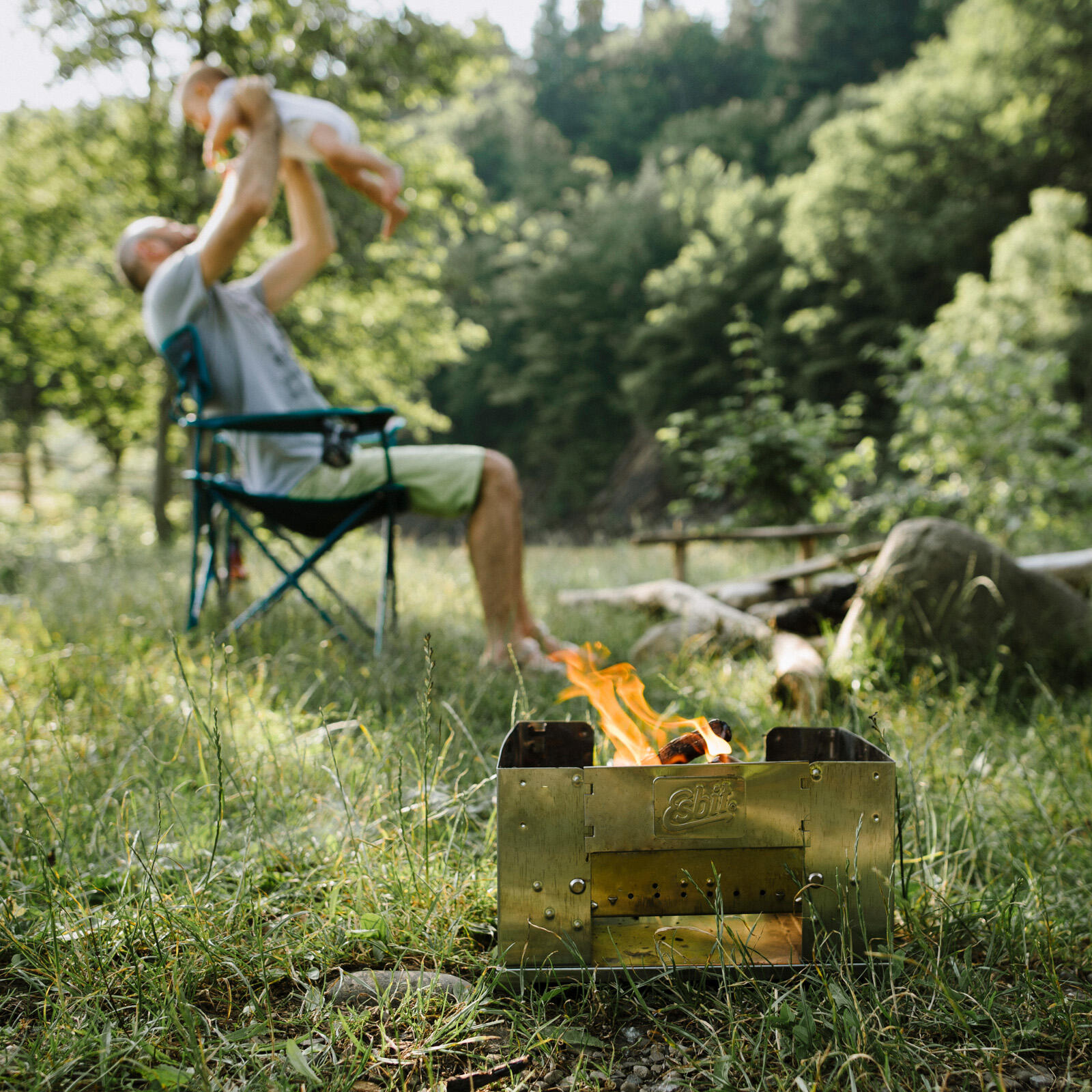 Barbecue à charbon valise BBQ de camping bois pliable Petit 6/7
