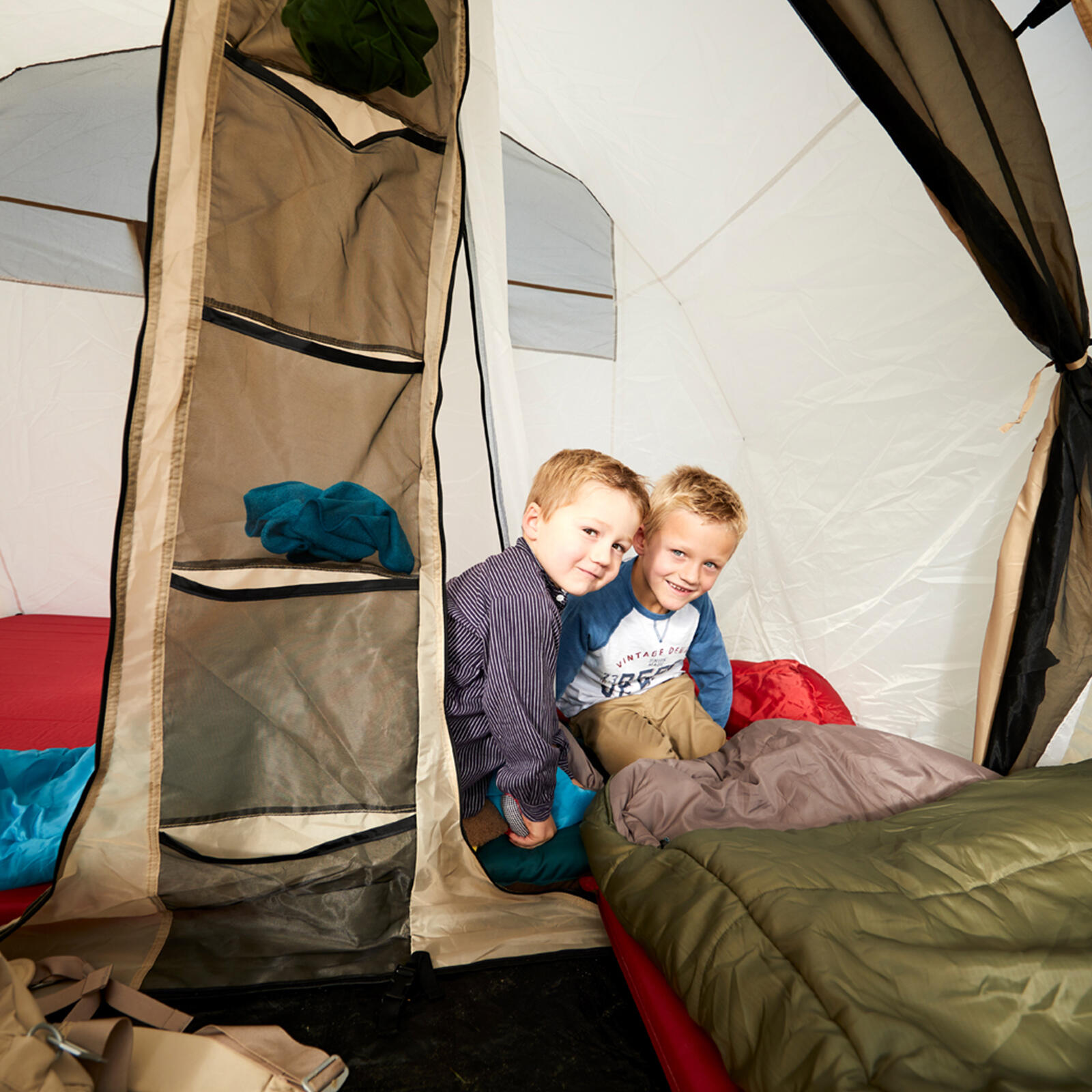 Tunneltent Helena 3 persoons familie groepstent camping vestibule 7/7