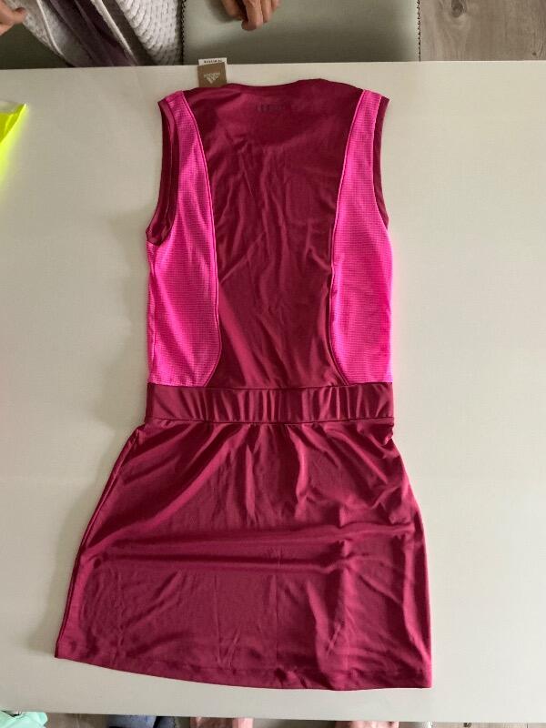 Tussen Particulieren - ADIDAS kleed 2/2