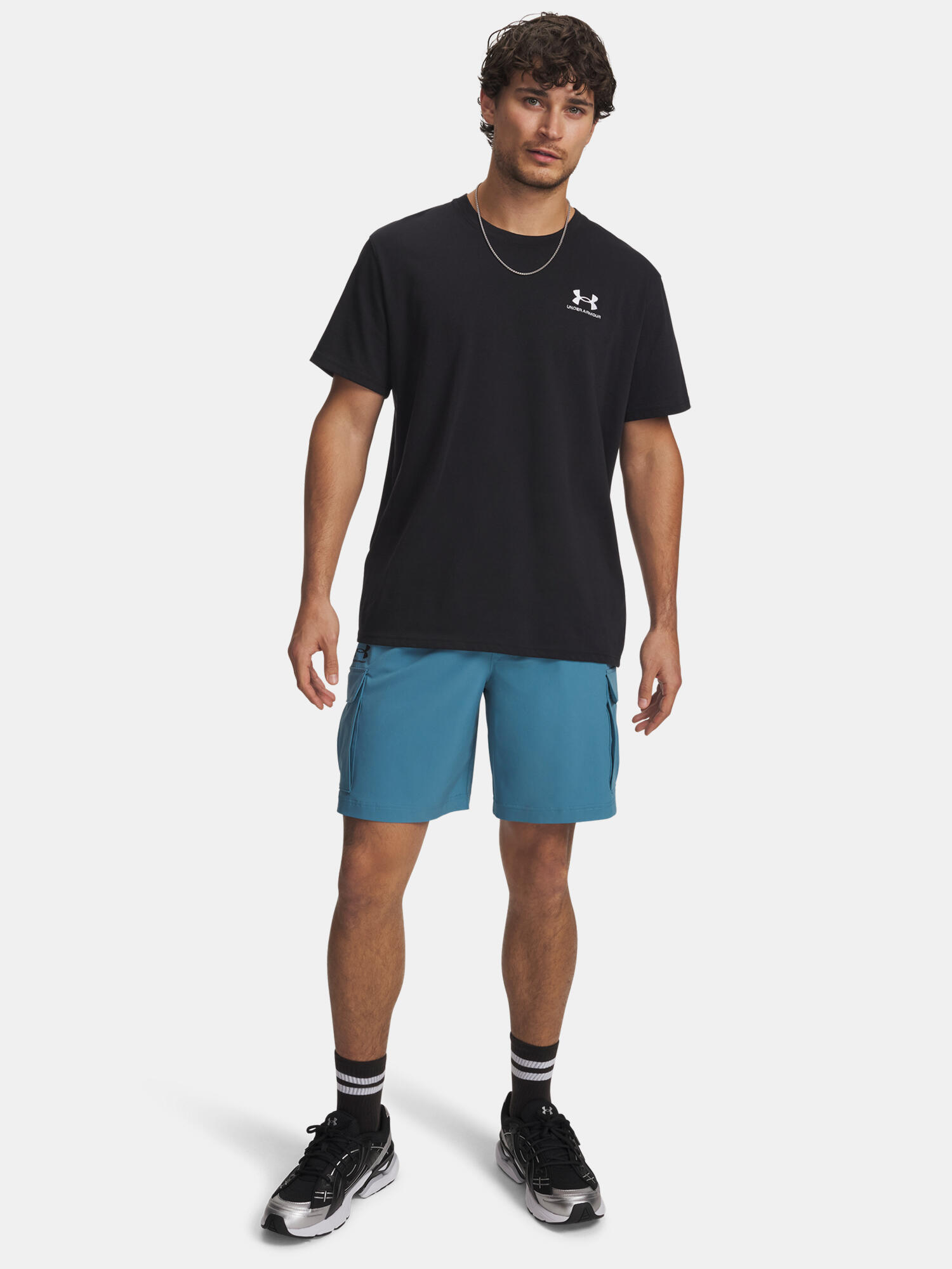 Krótkie spodenki męskie Under Armour Vibe Woven Cargo Short 4/4