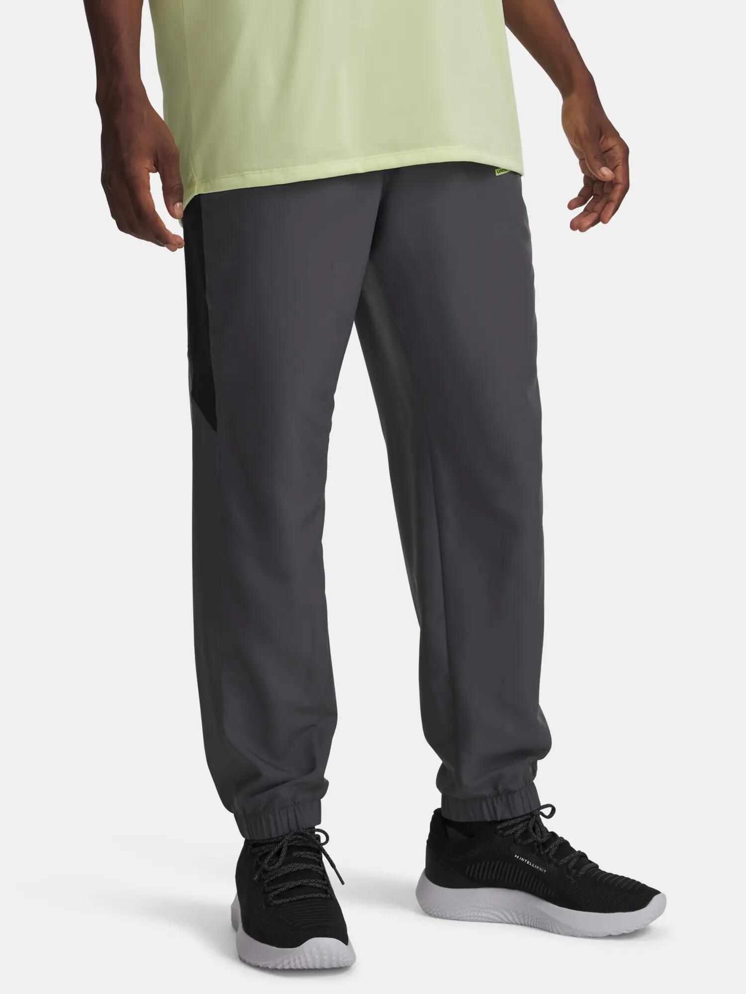 UNDER ARMOUR picture