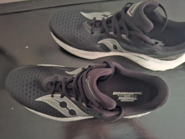 Tussen Particulieren - Hardloopschoenen saucony 2/4
