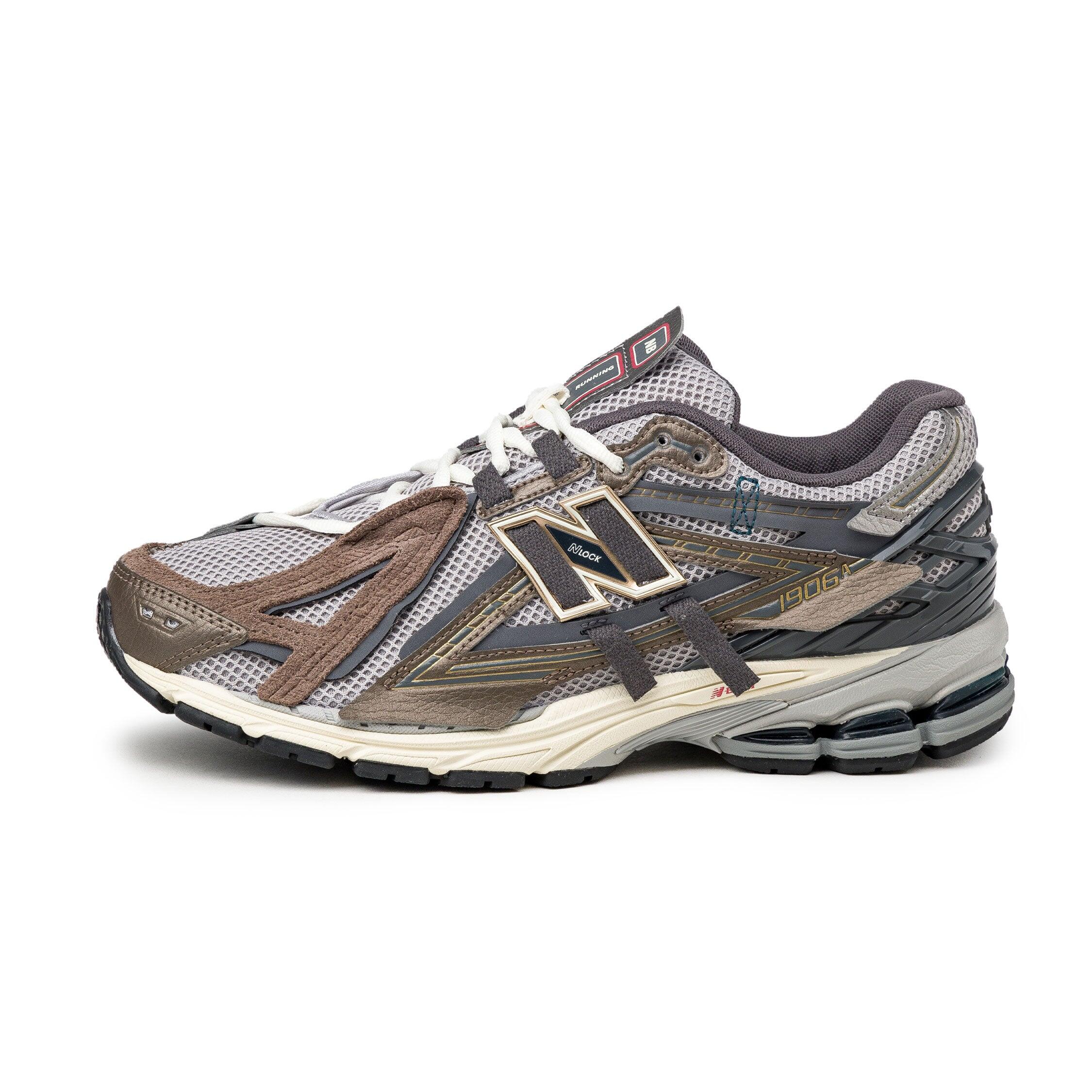 NEW BALANCE picture