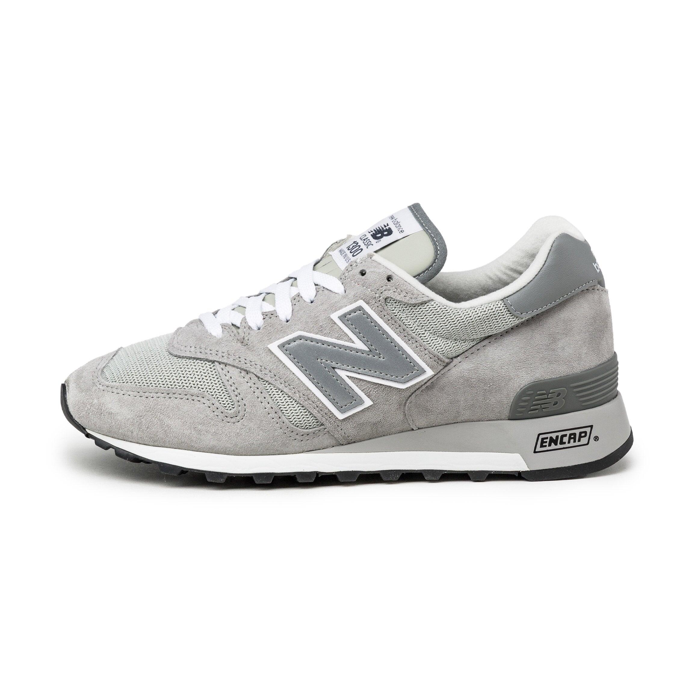 NEW BALANCE picture