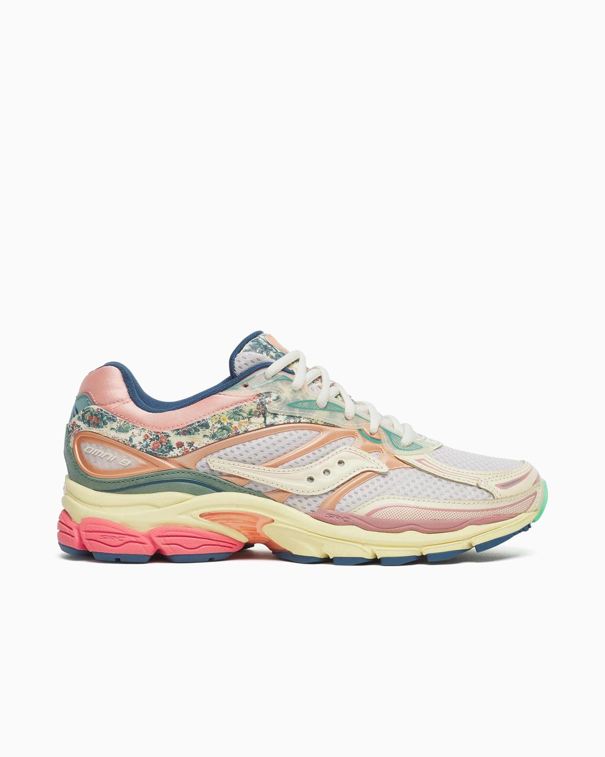 SAUCONY picture