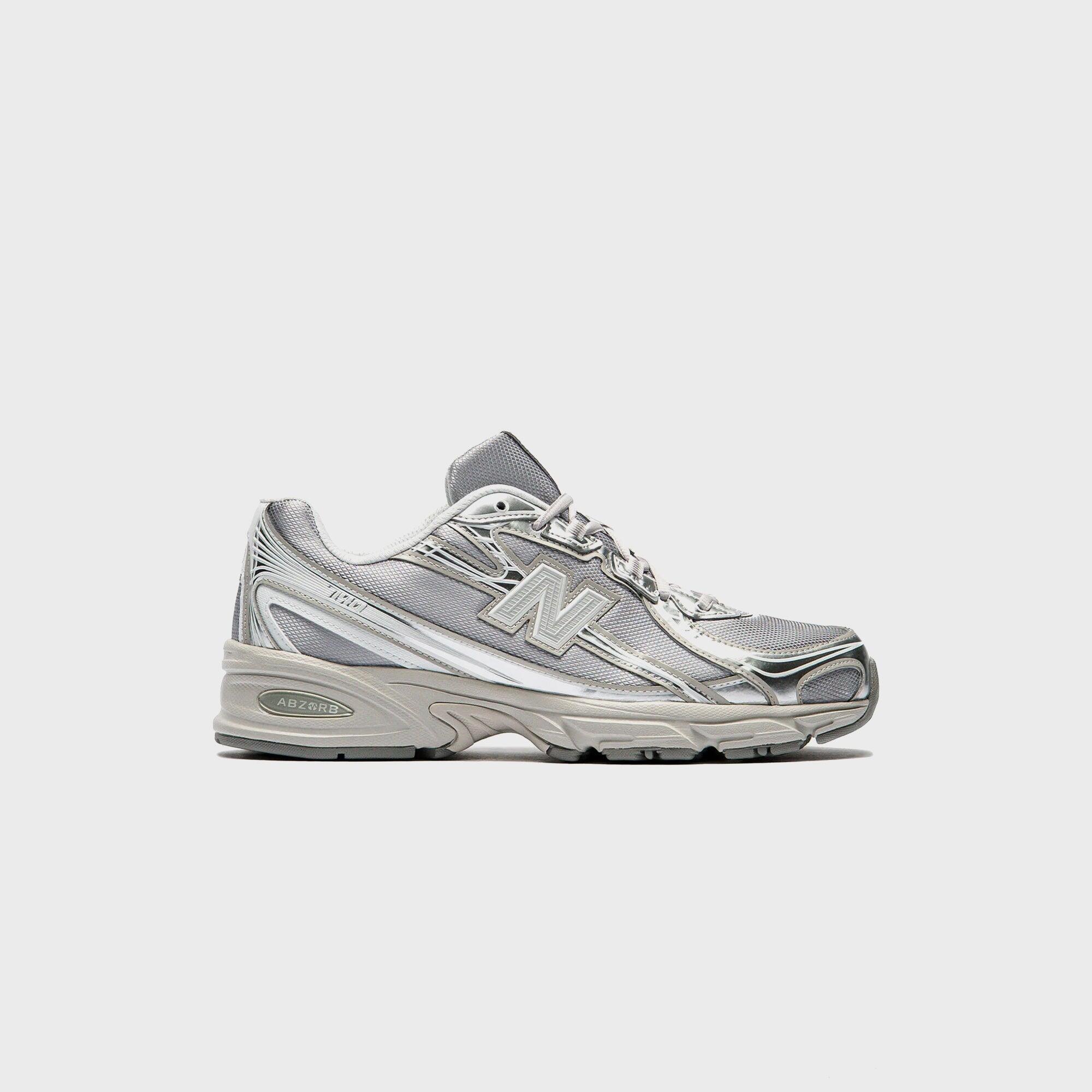 NEW BALANCE picture
