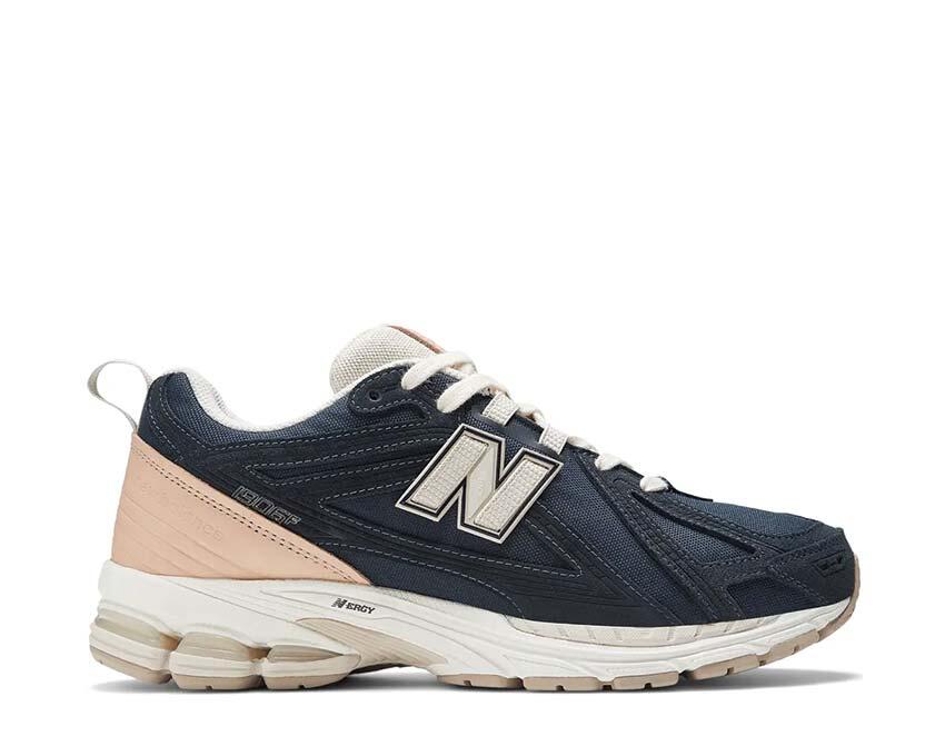 NEW BALANCE picture