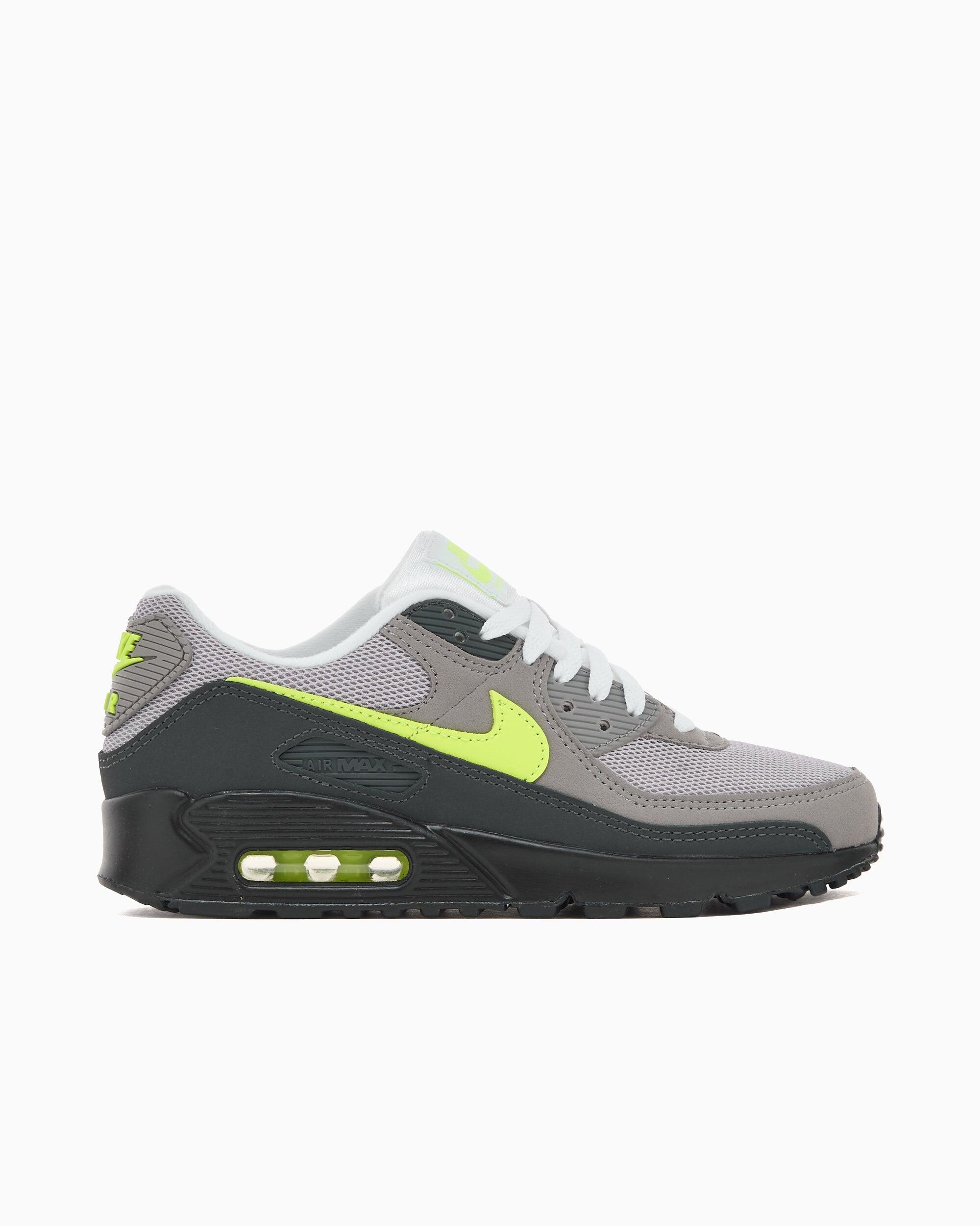 NIKE picture