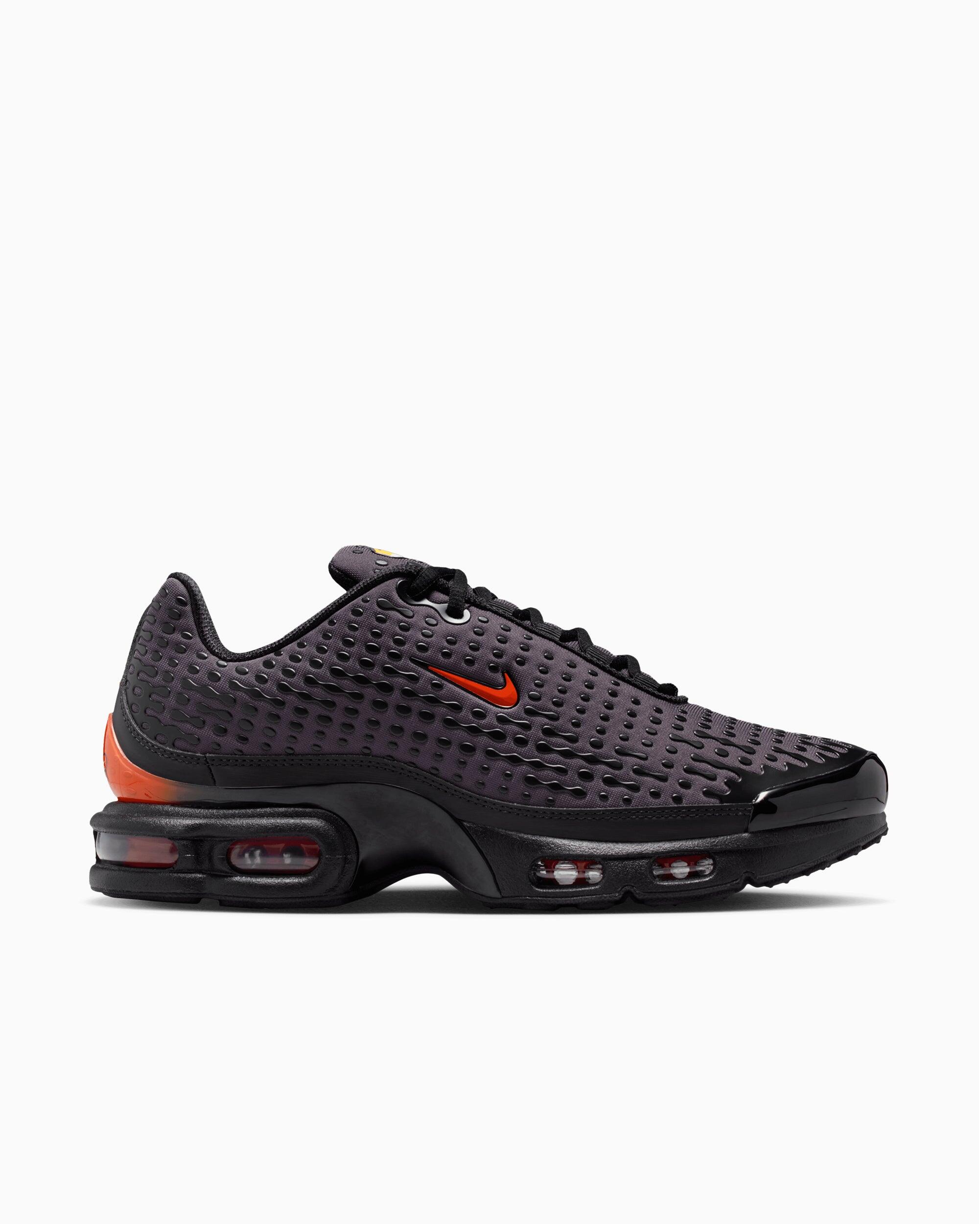 NIKE picture