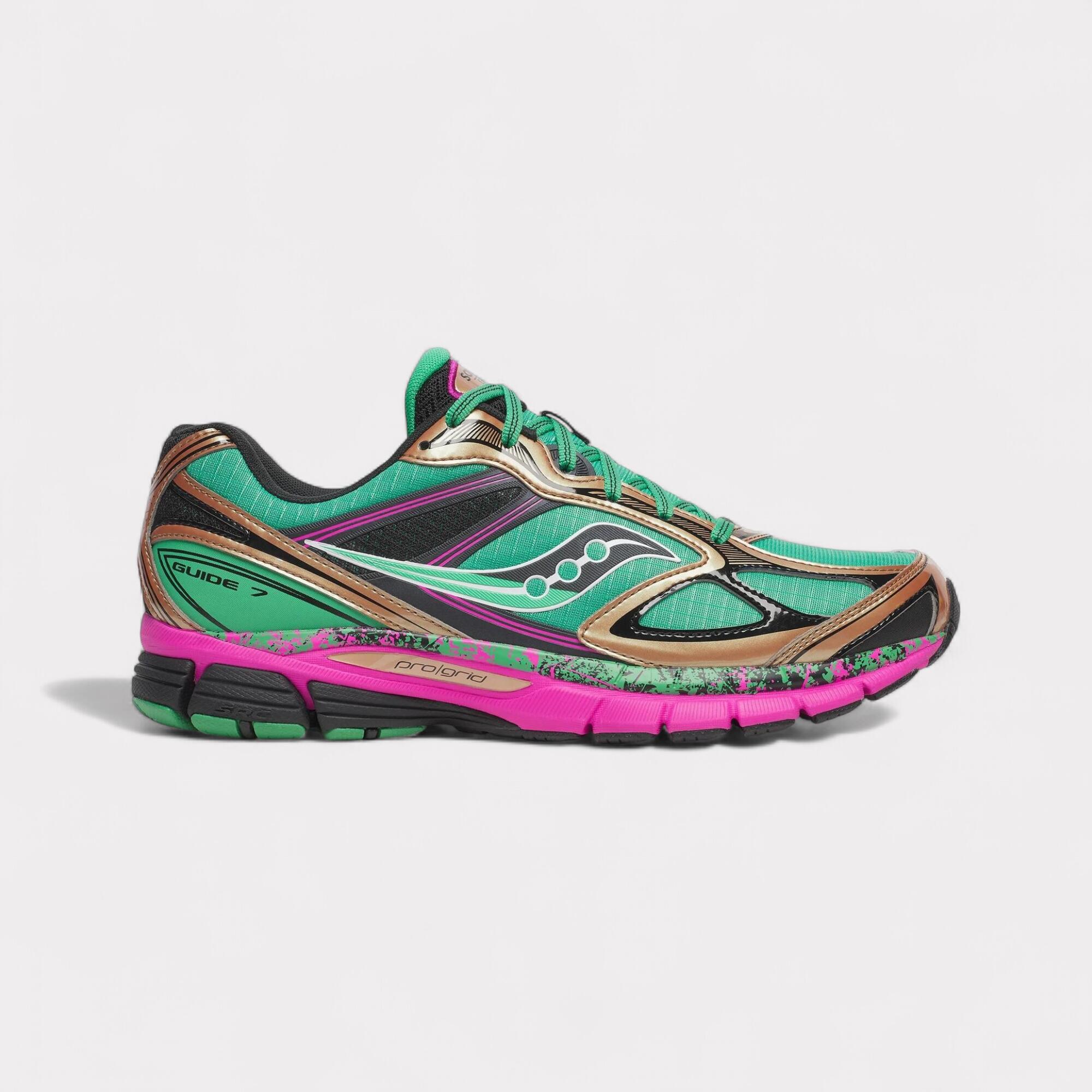 SAUCONY picture